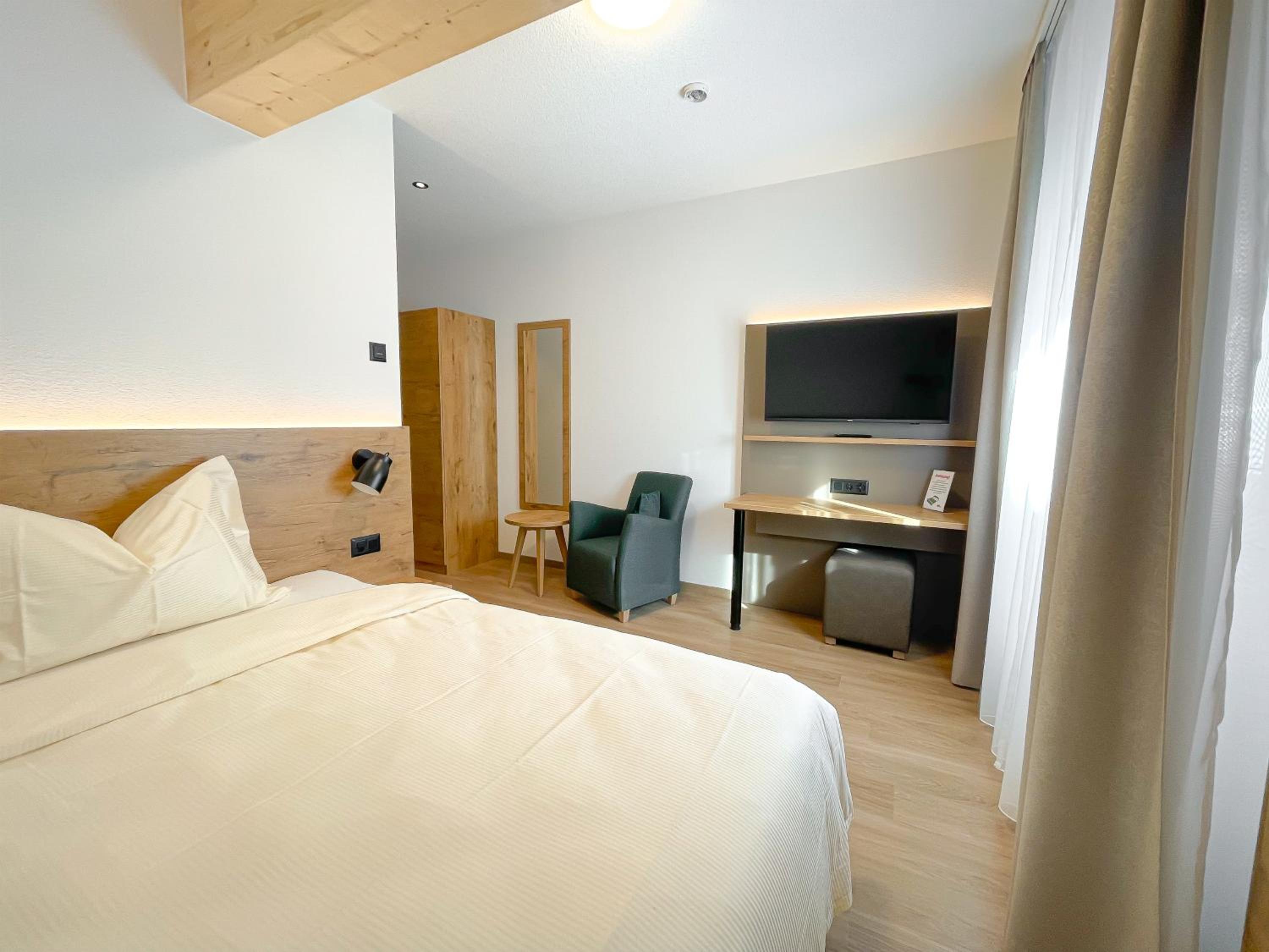 Superior King Room photo 1