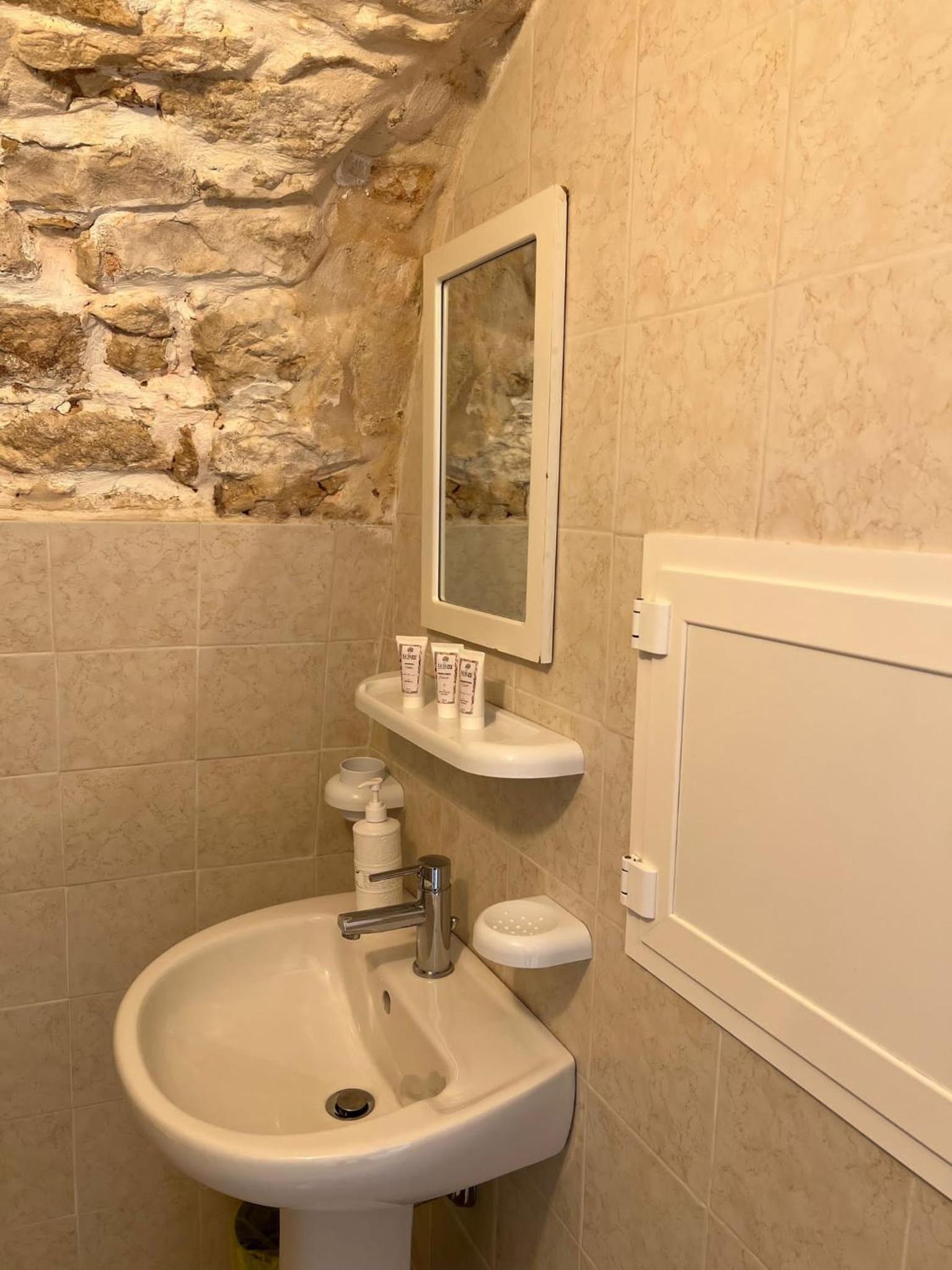 Luxury Quadruple Room - Photo 3