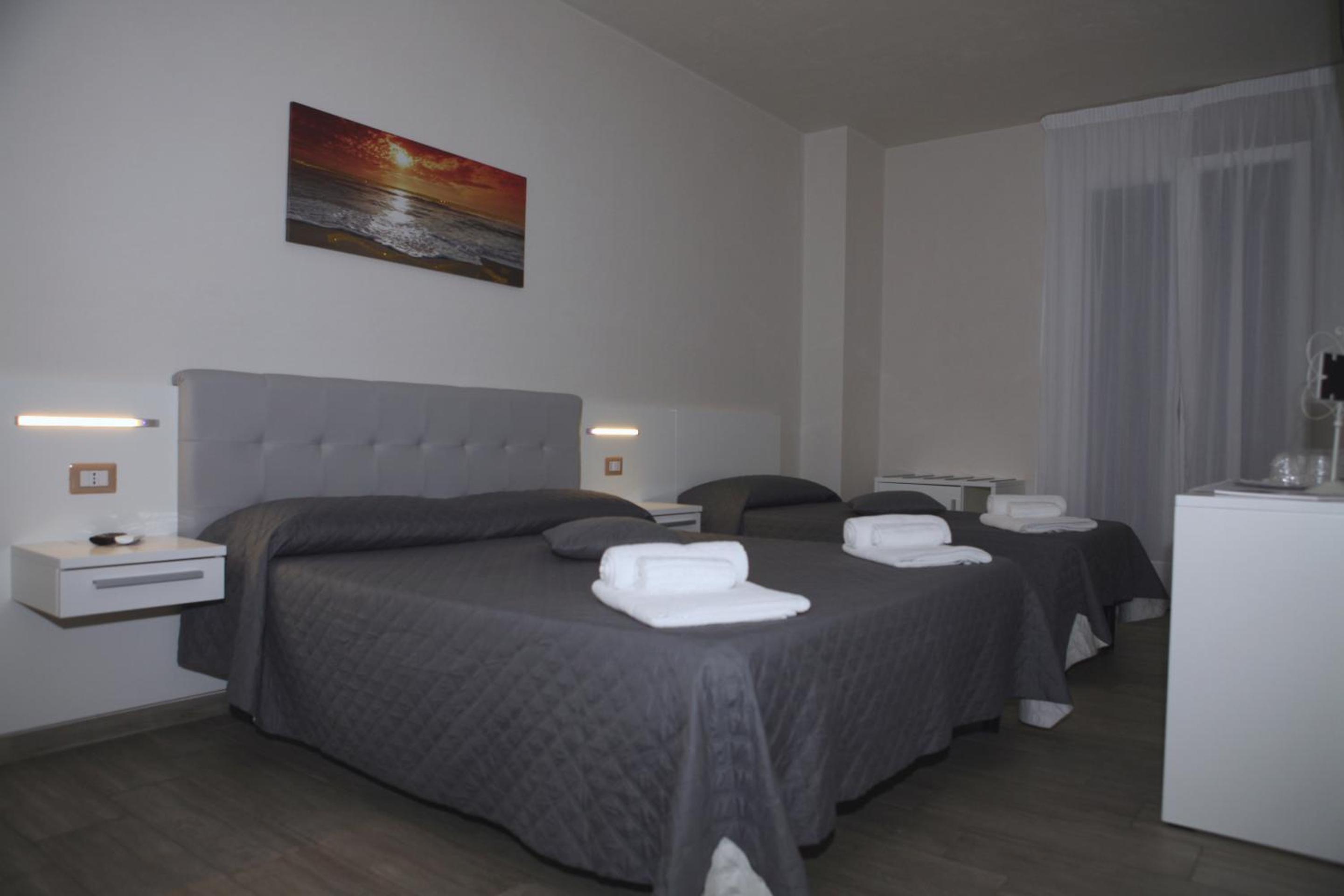 Triple Room with Terrace photo 2