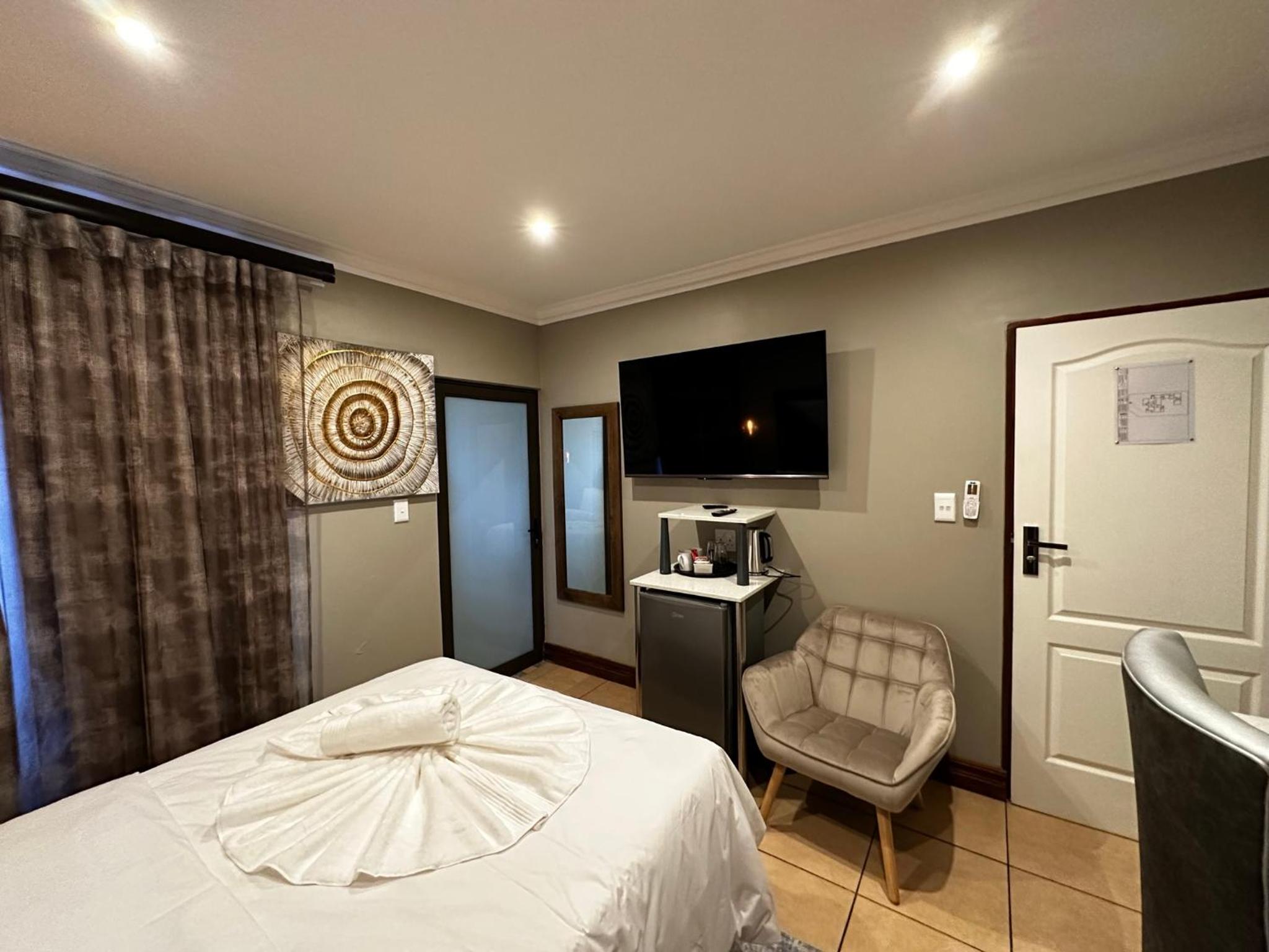 Double or Twin Room photo 1