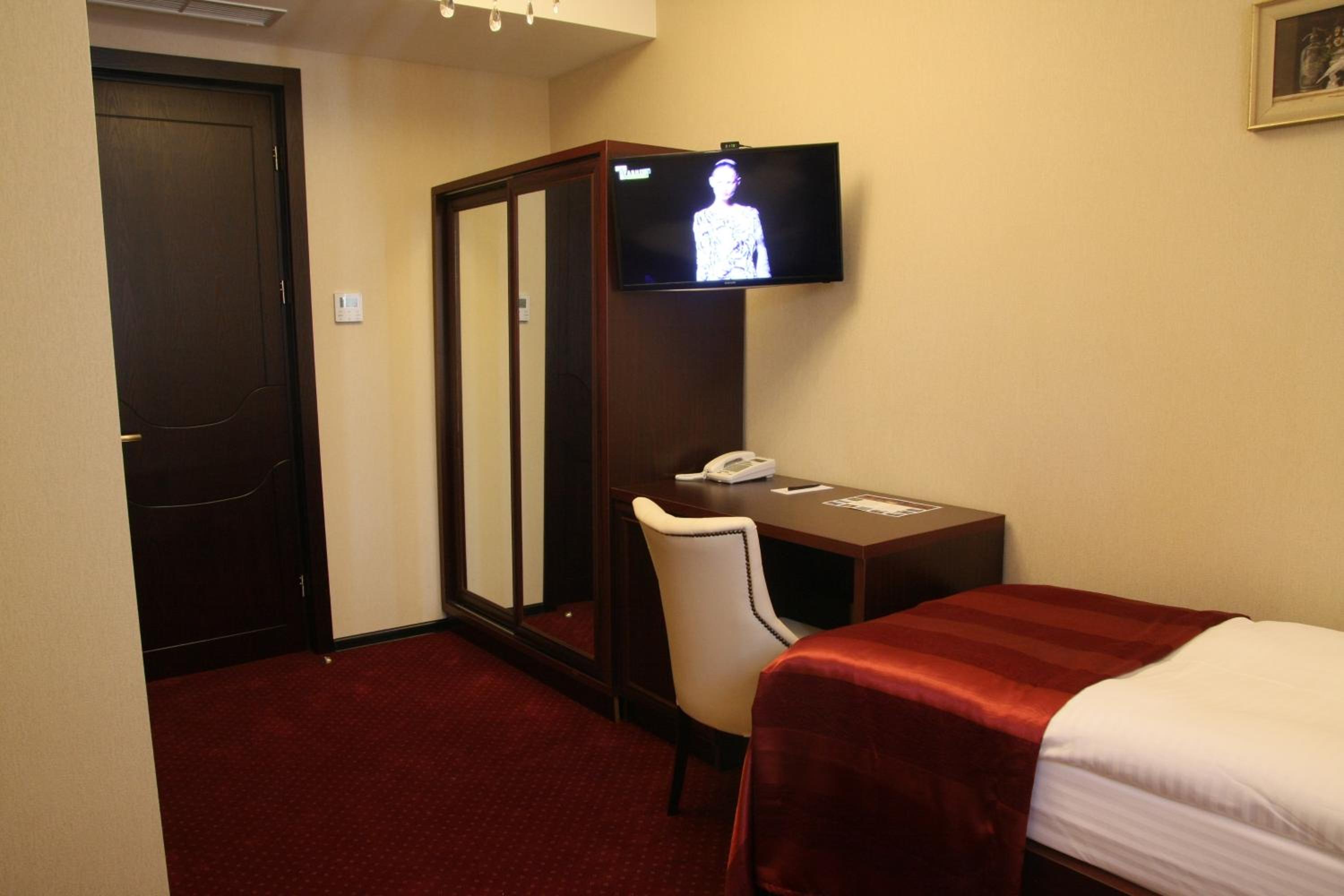Standard Twin Room photo 3