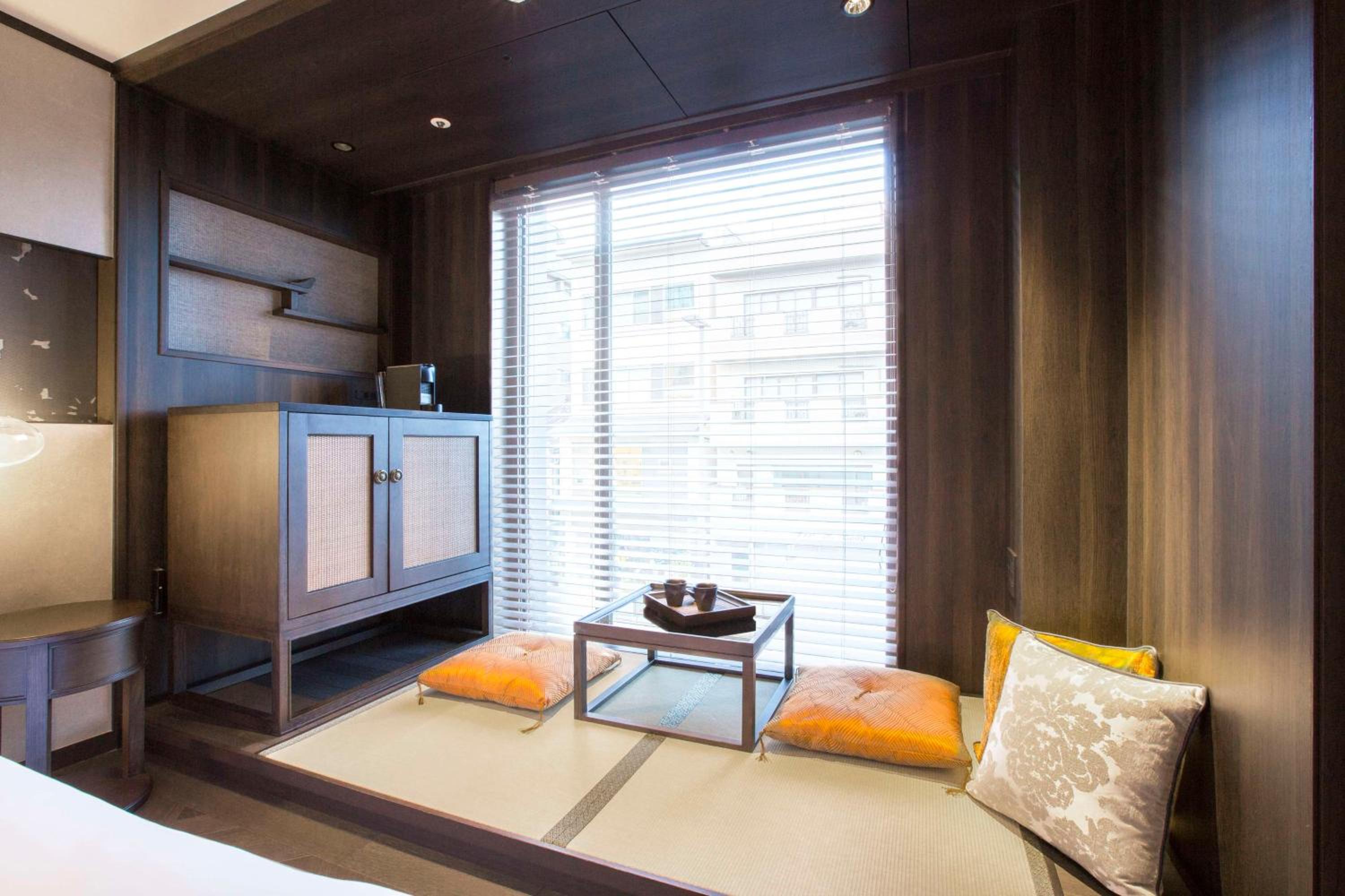 Superior King Room photo 1