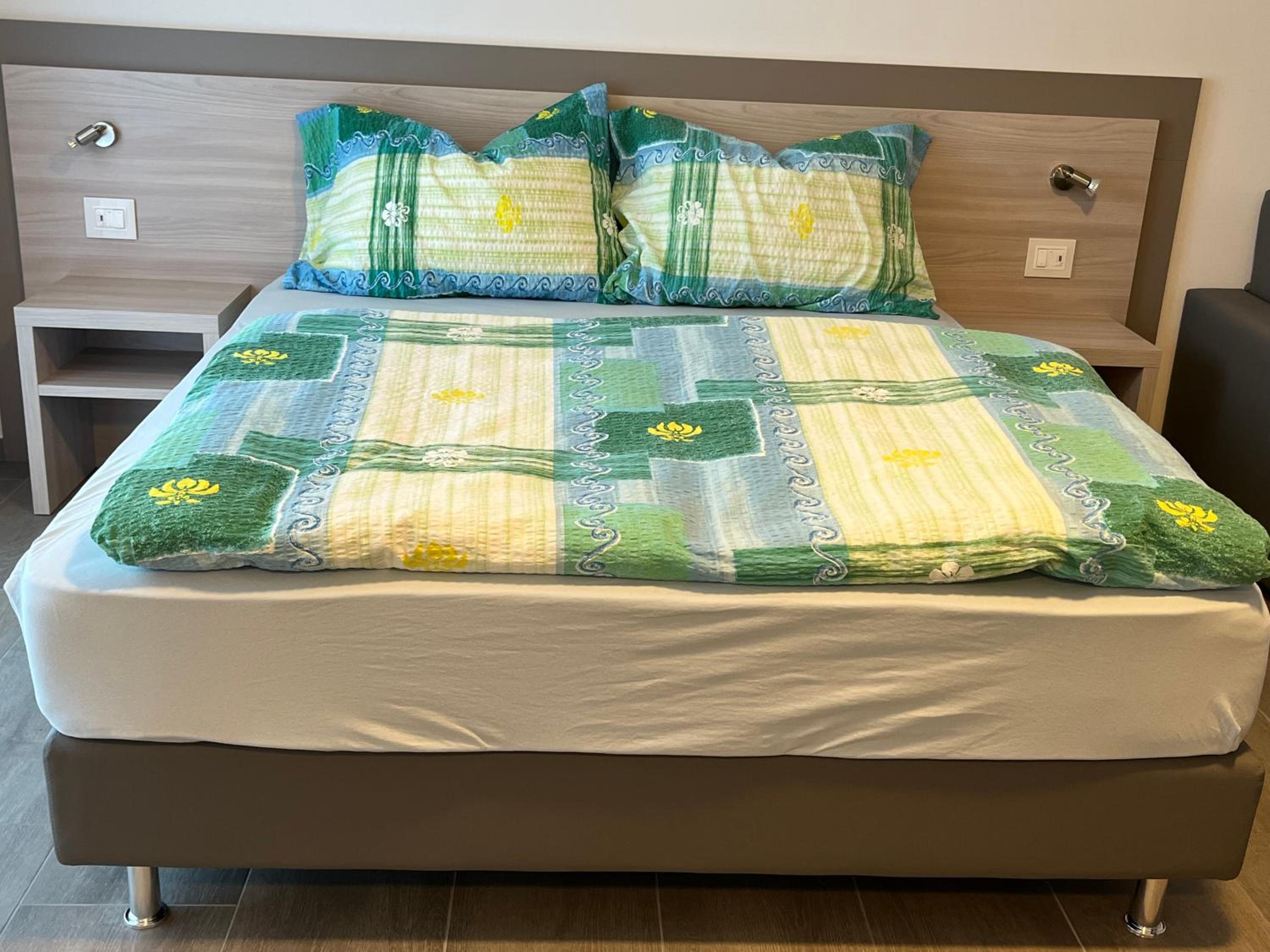Large Double Room photo 3