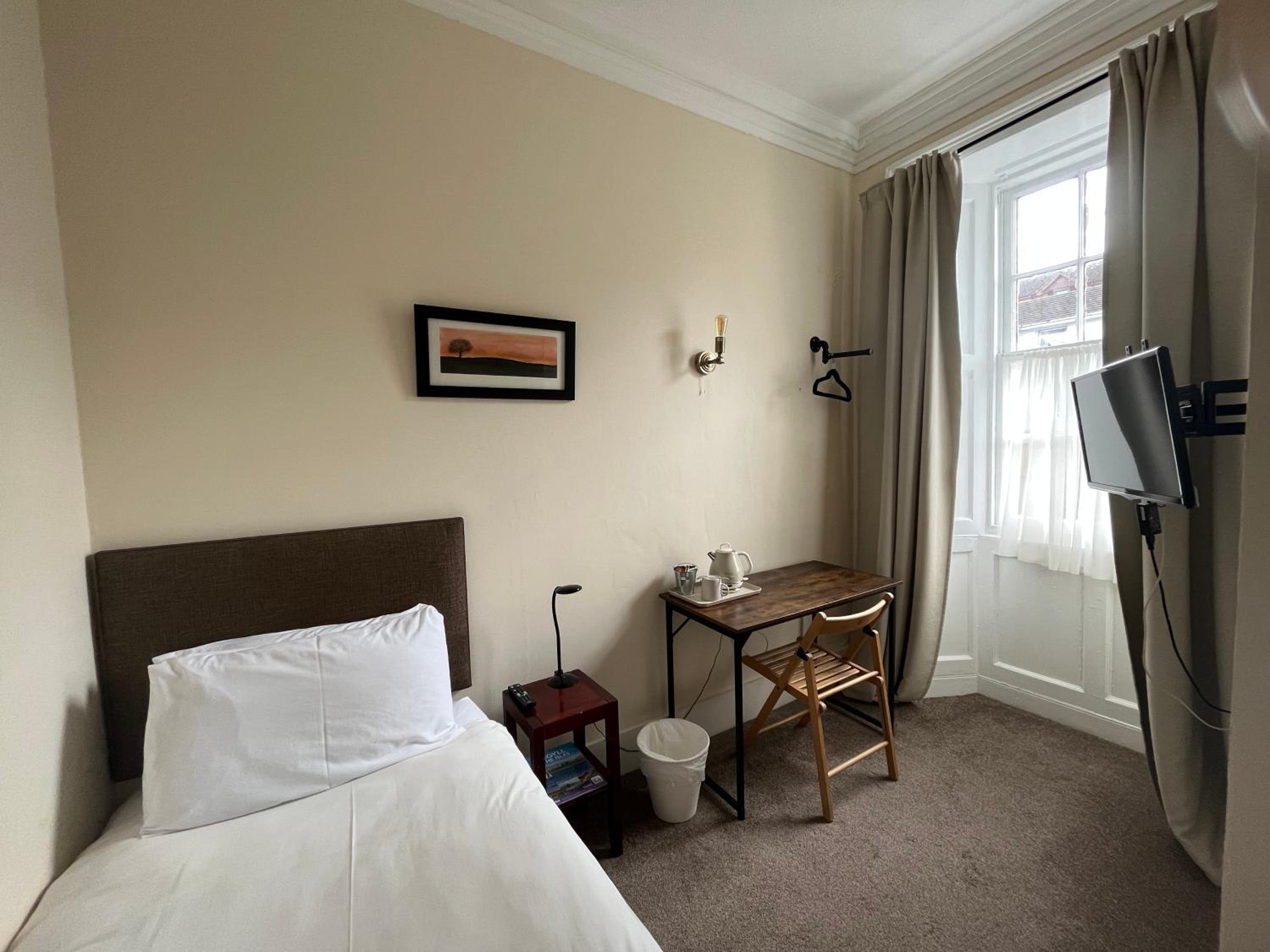 Single Room photo 3