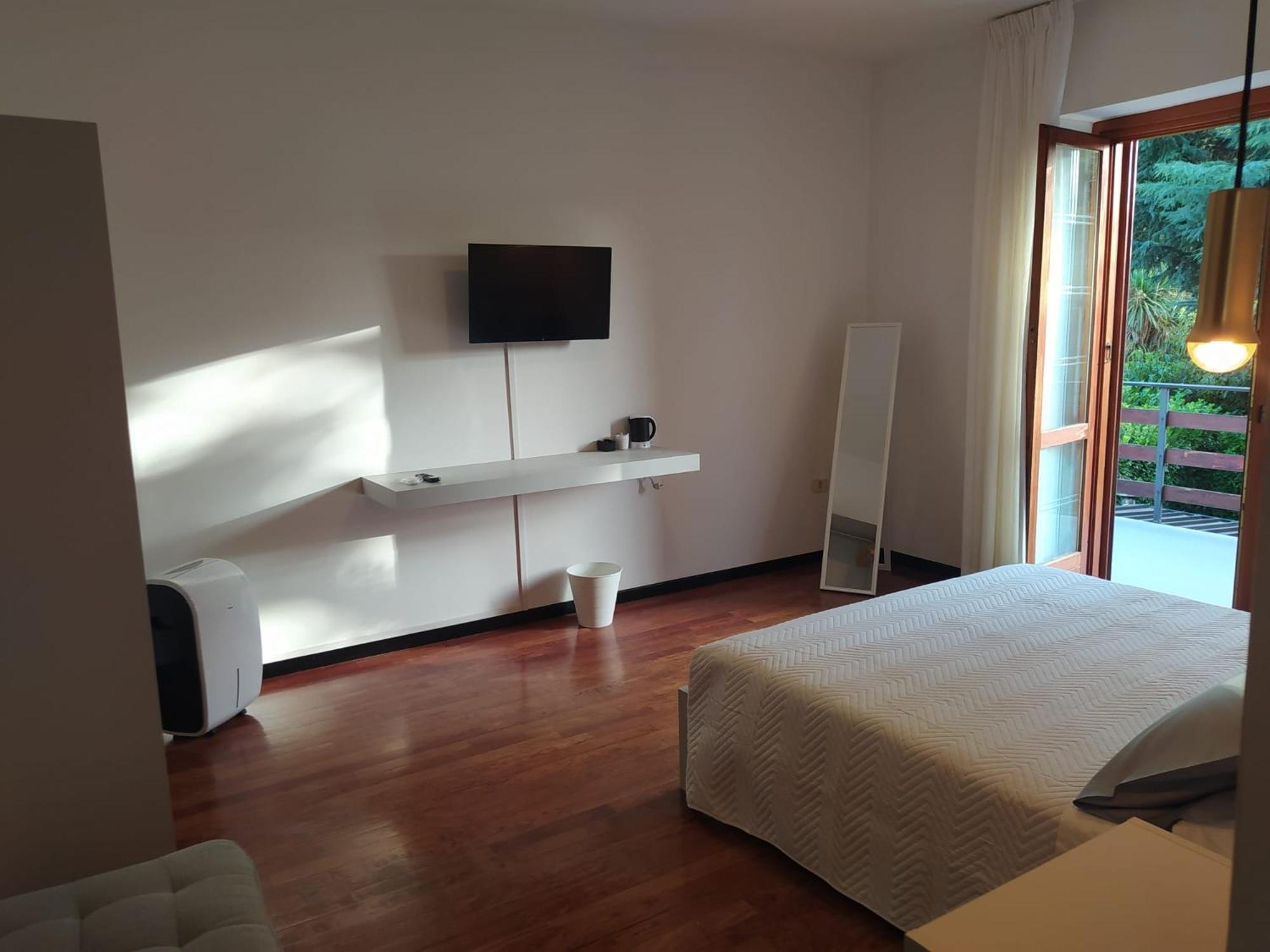 Deluxe Double Room With Balcony photo 1
