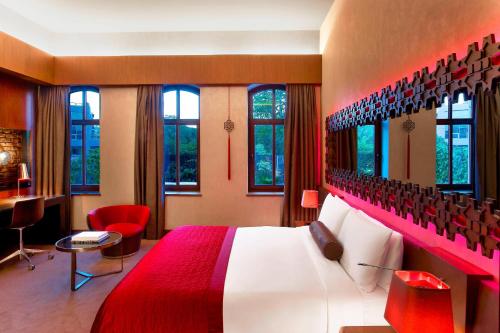 Mega Room photo 2