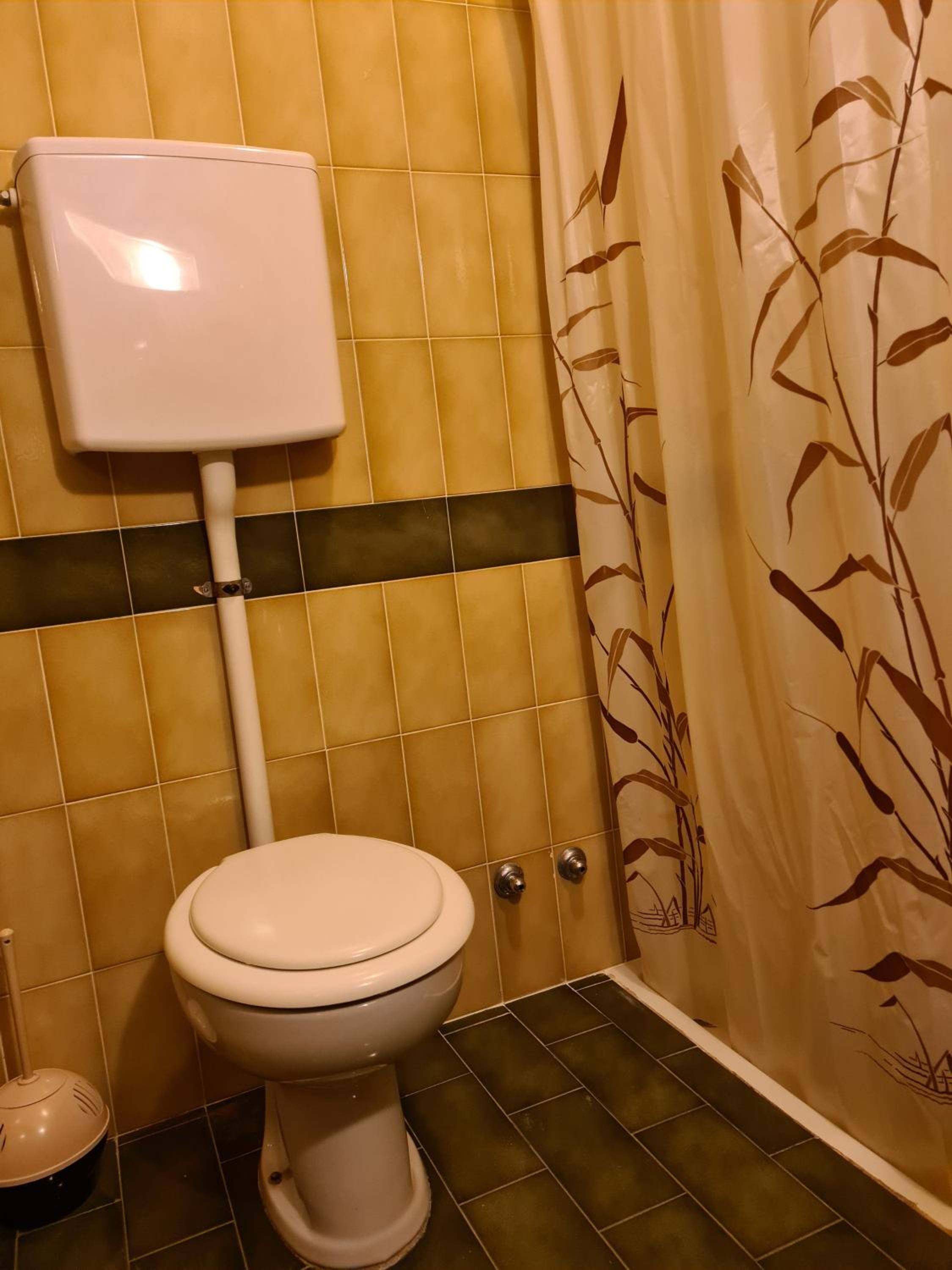 Twin Room with Private Bathroom photo 2