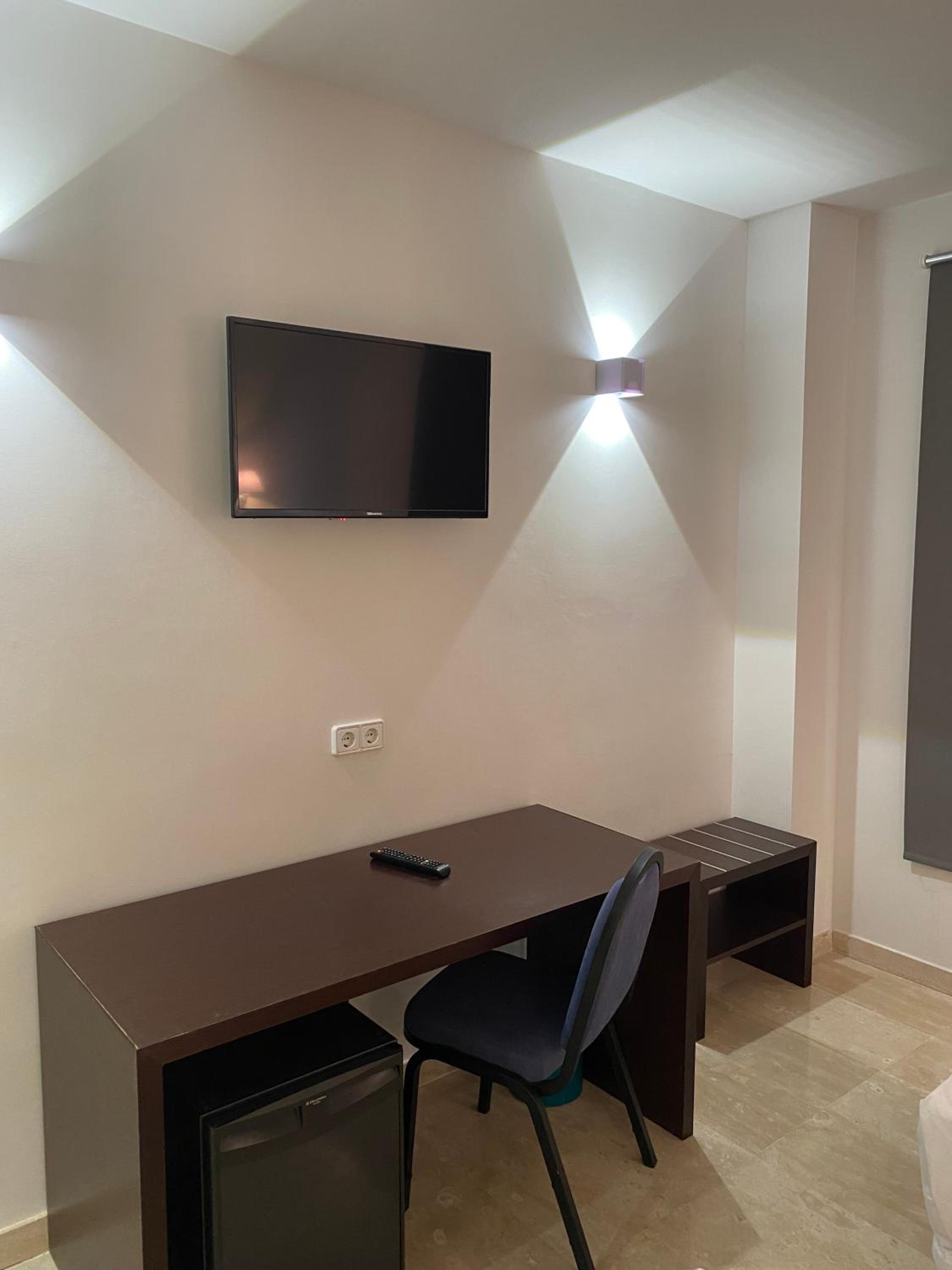 Single Room photo 3