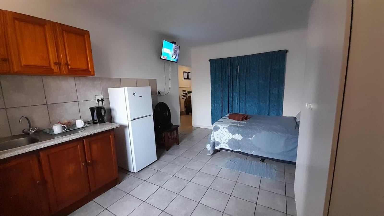 Budget Double Room photo 1