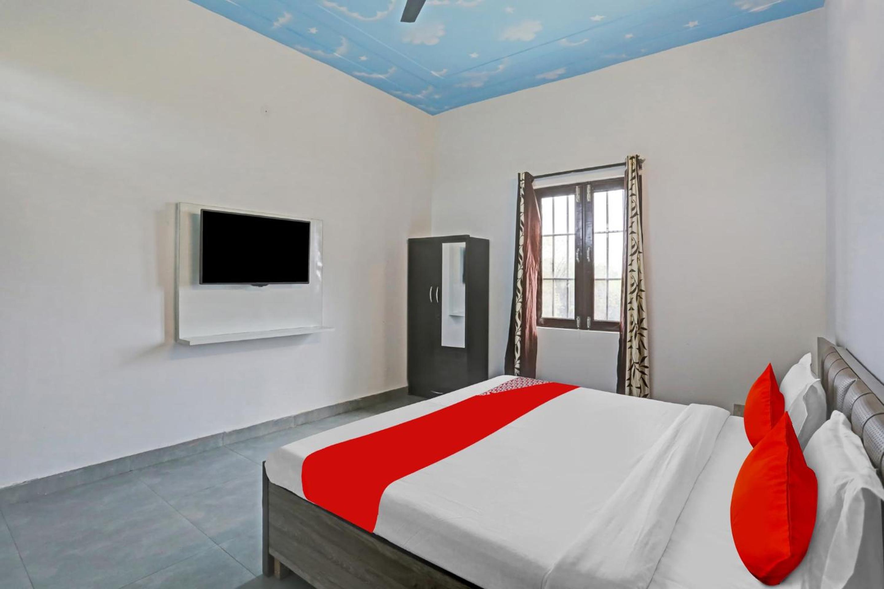 Standard Double Room photo 2