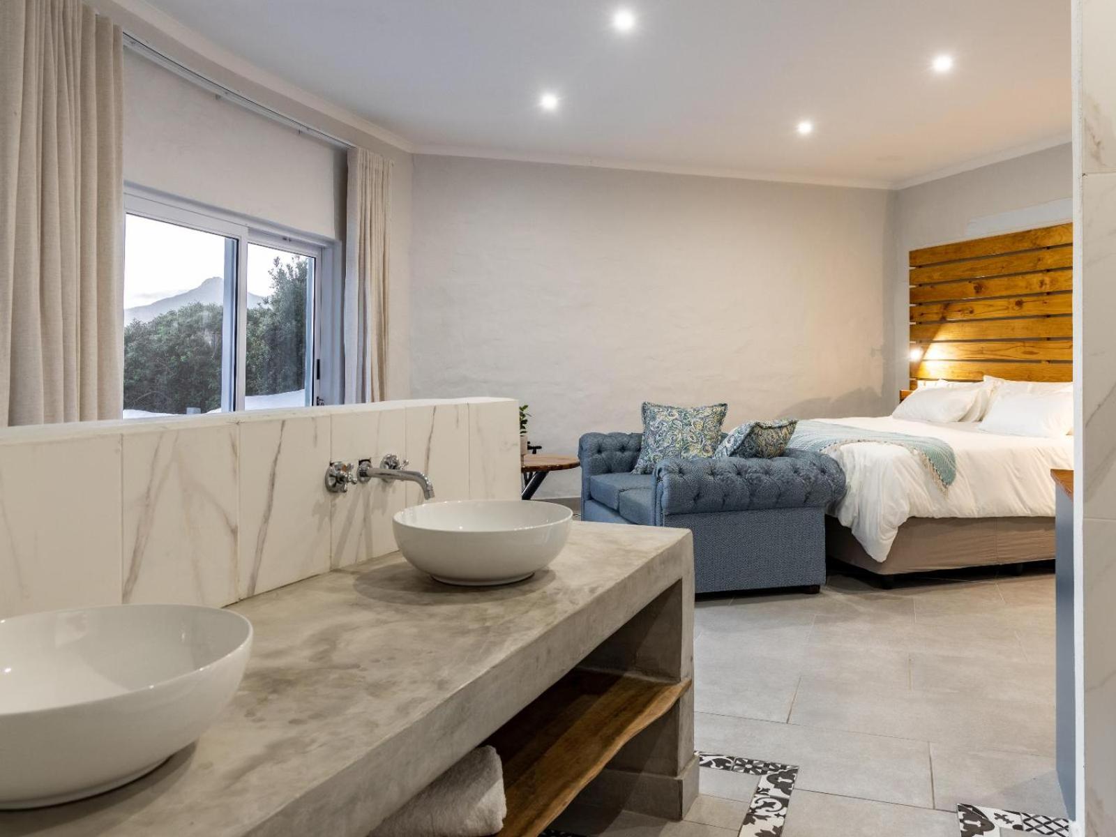 Deluxe Suite with Sea View photo 1