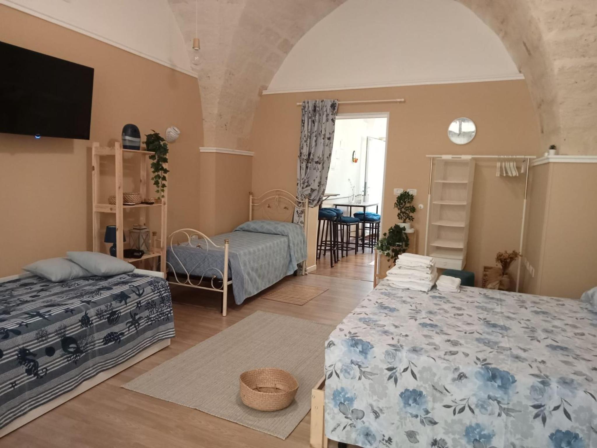 One-Bedroom House photo 1
