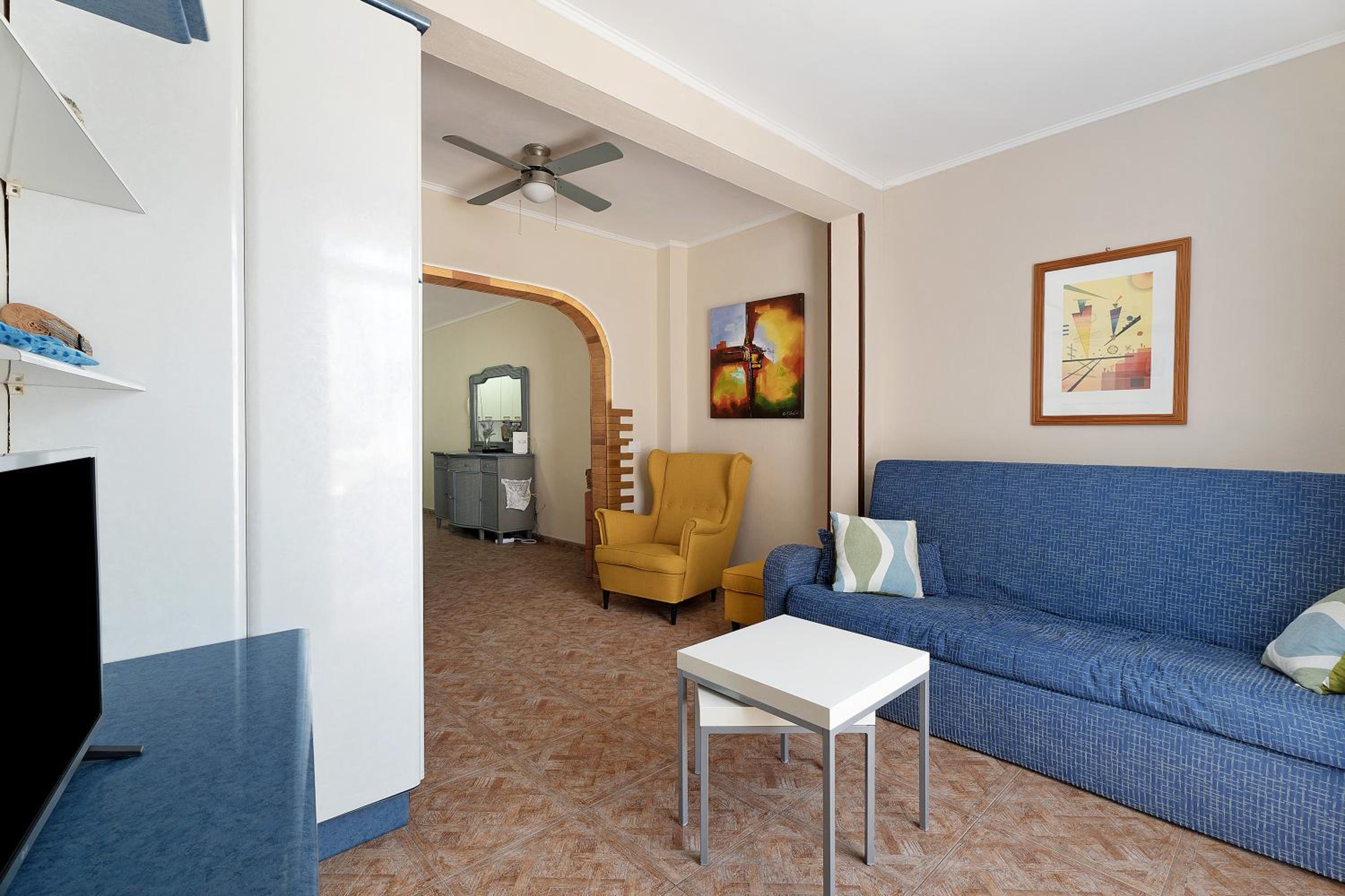 Apartamento de un dormitorio superior con balcón