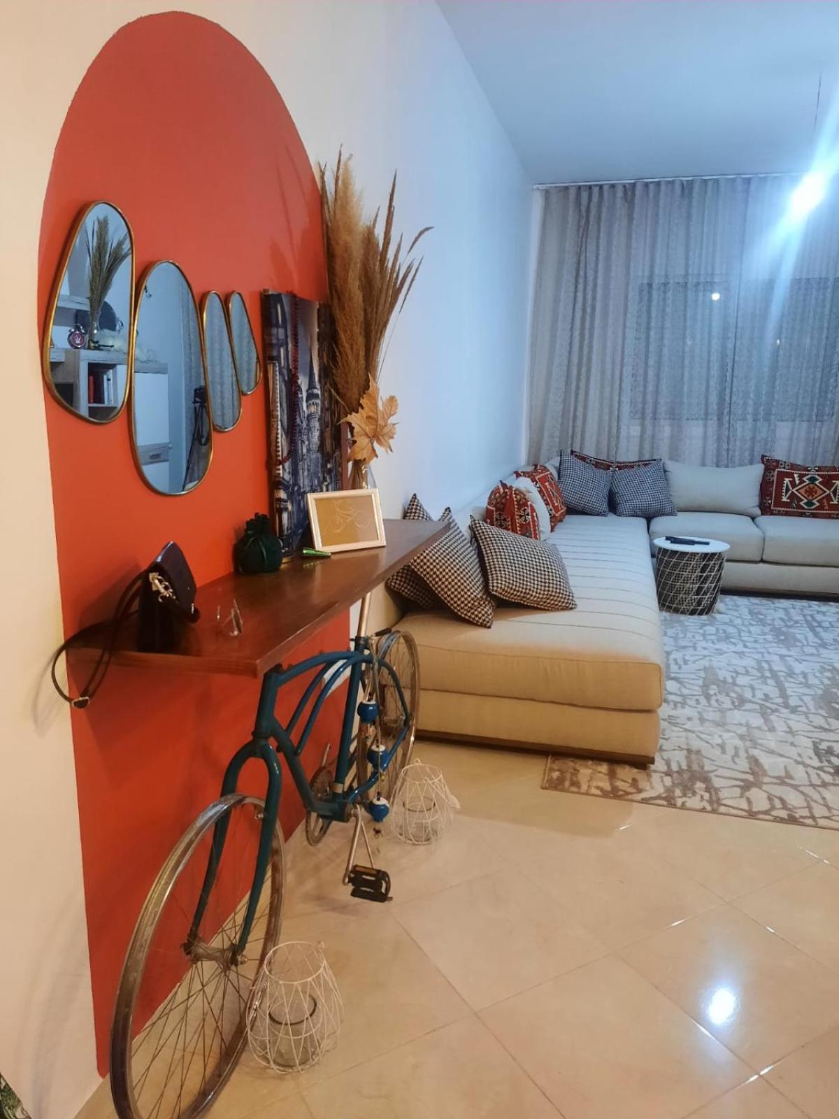 One-Bedroom Apartment photo 2