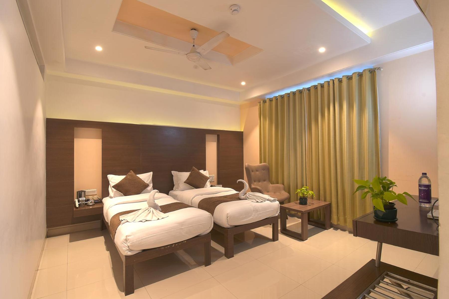 Deluxe Room - Photo 7
