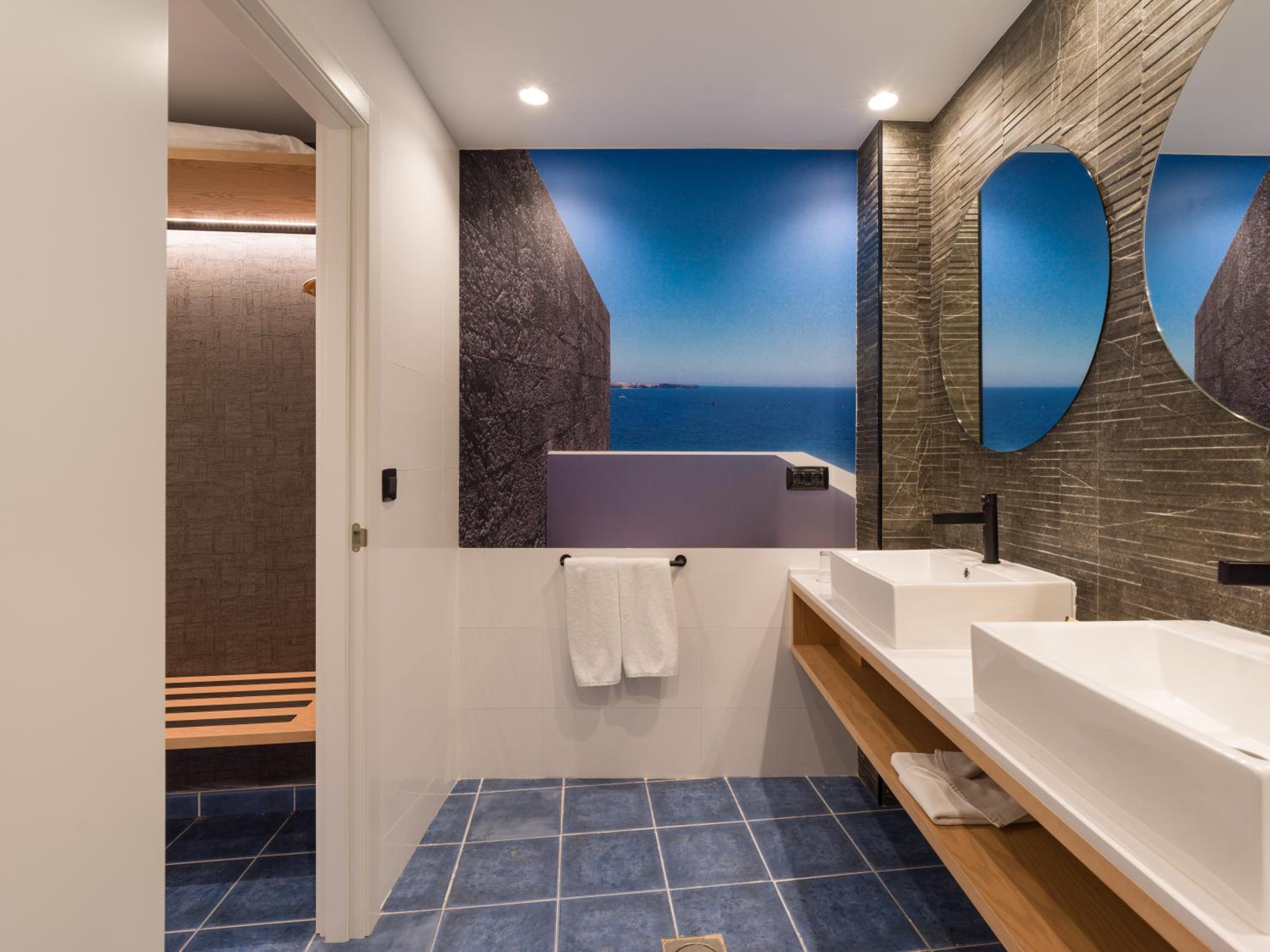 Superior Suite with Sea View