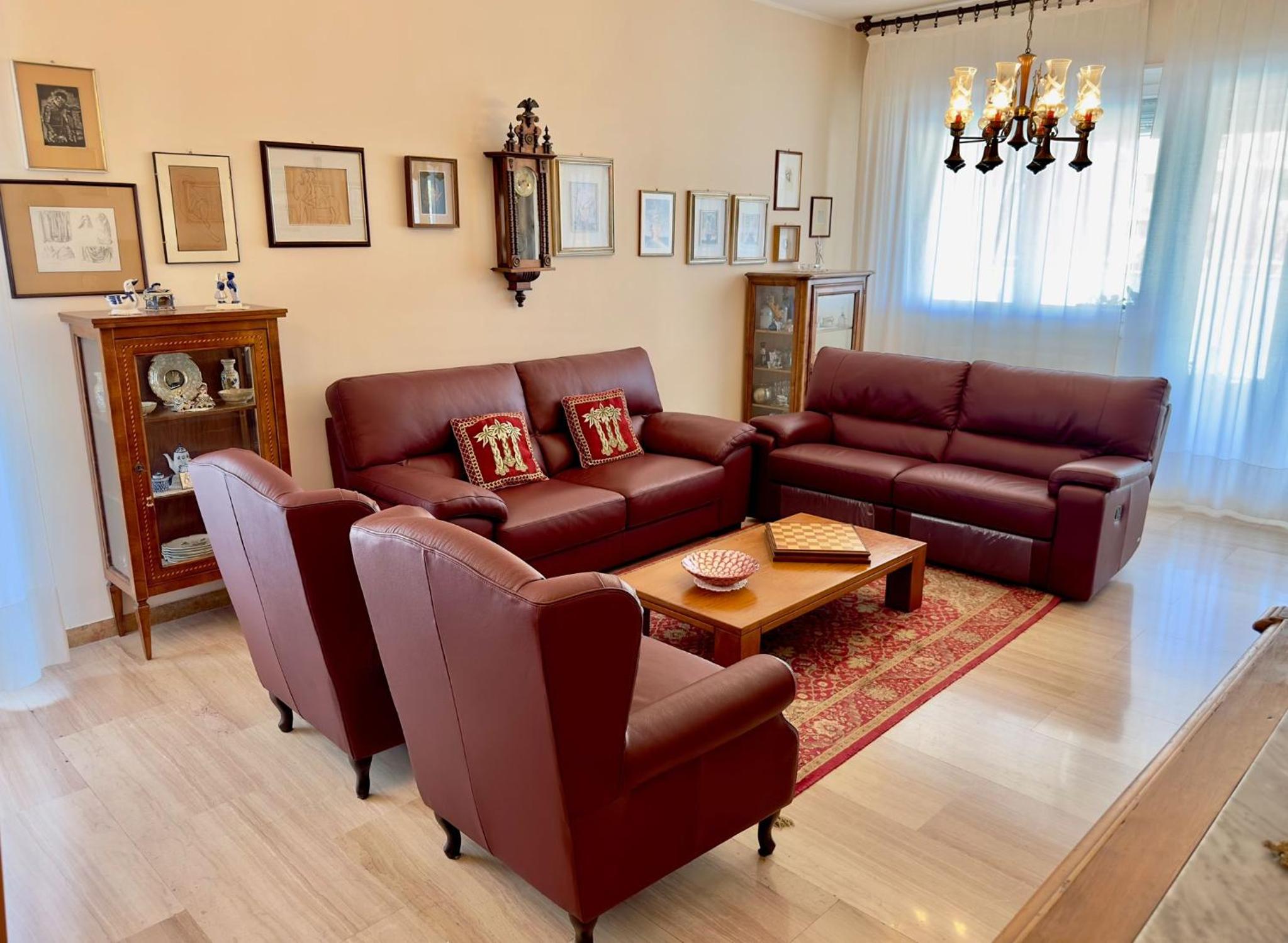 Apartment photo 2
