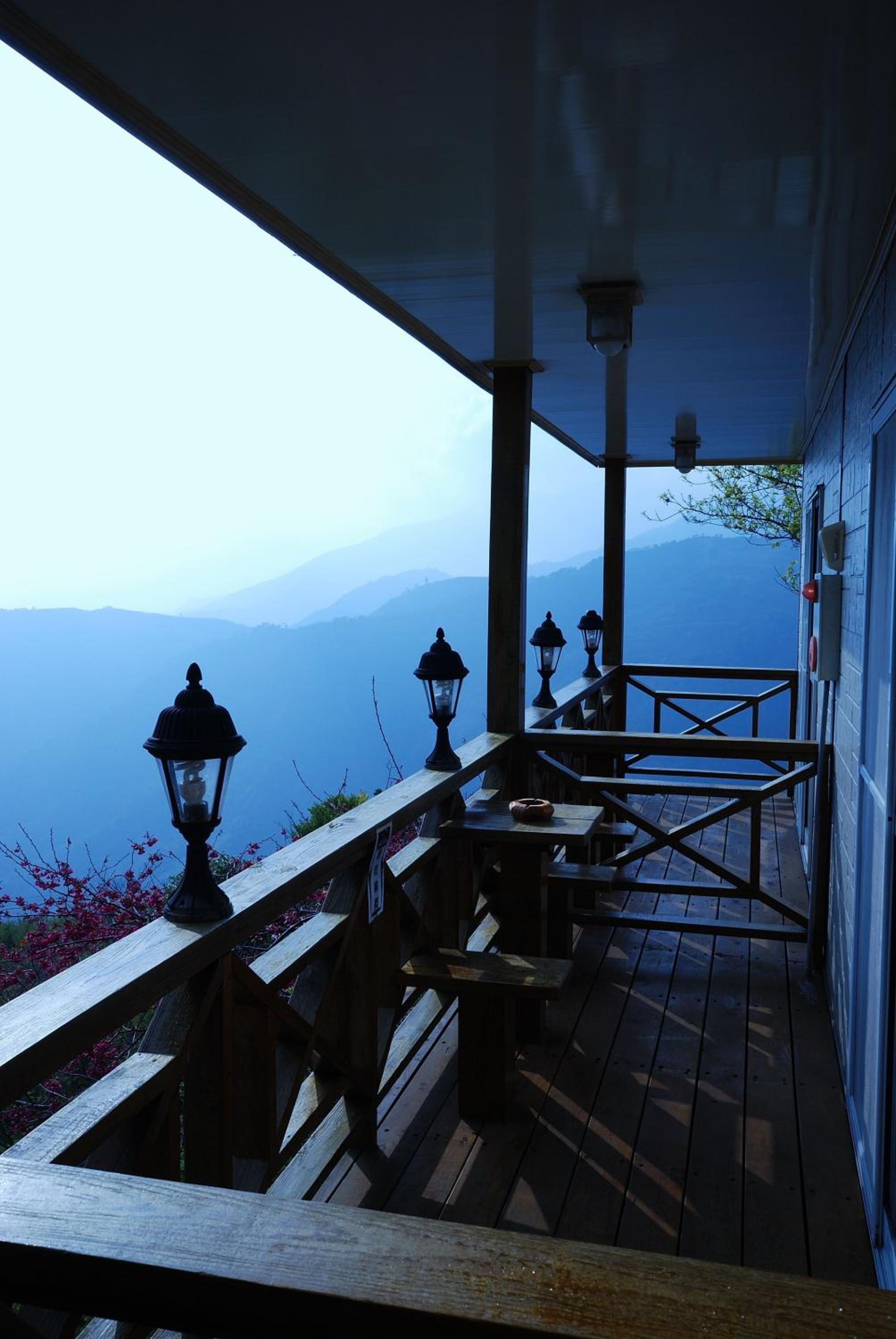 Standard Double Room with Lake View photo 3