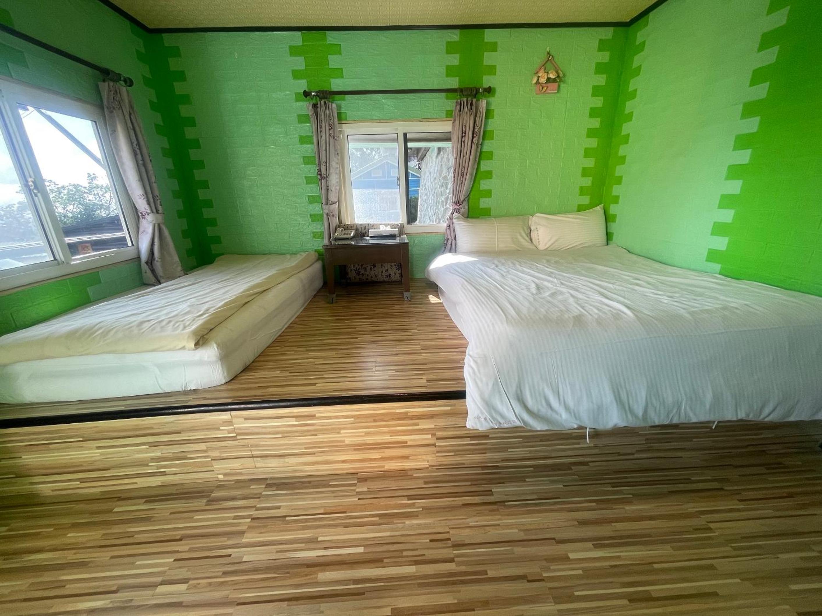 Budget Double Room photo 2