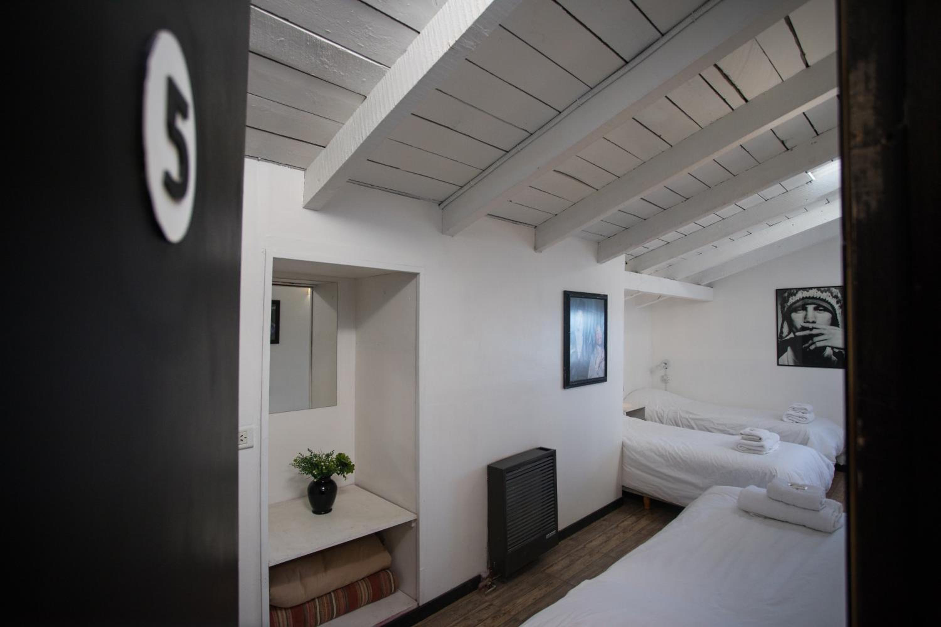 Single Bed in Dormitory Room photo 2