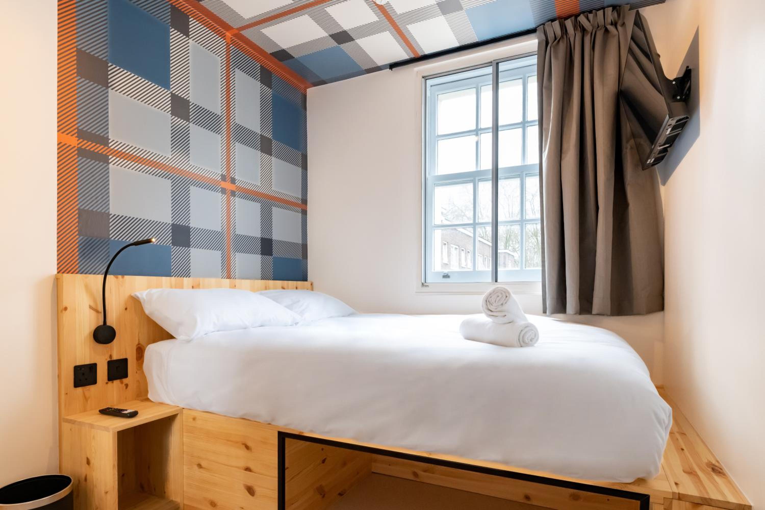 Double Room with Window photo 2