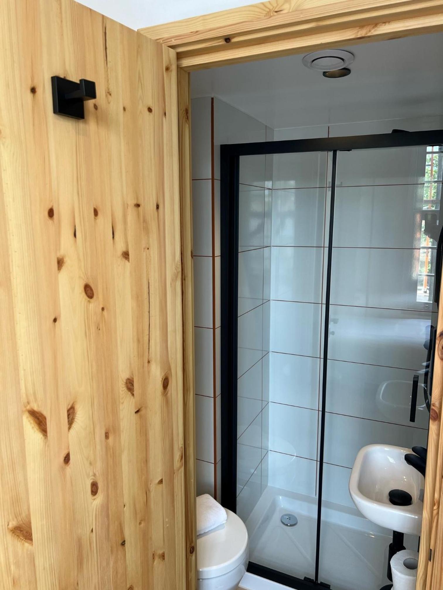 Double Room with Window photo 3