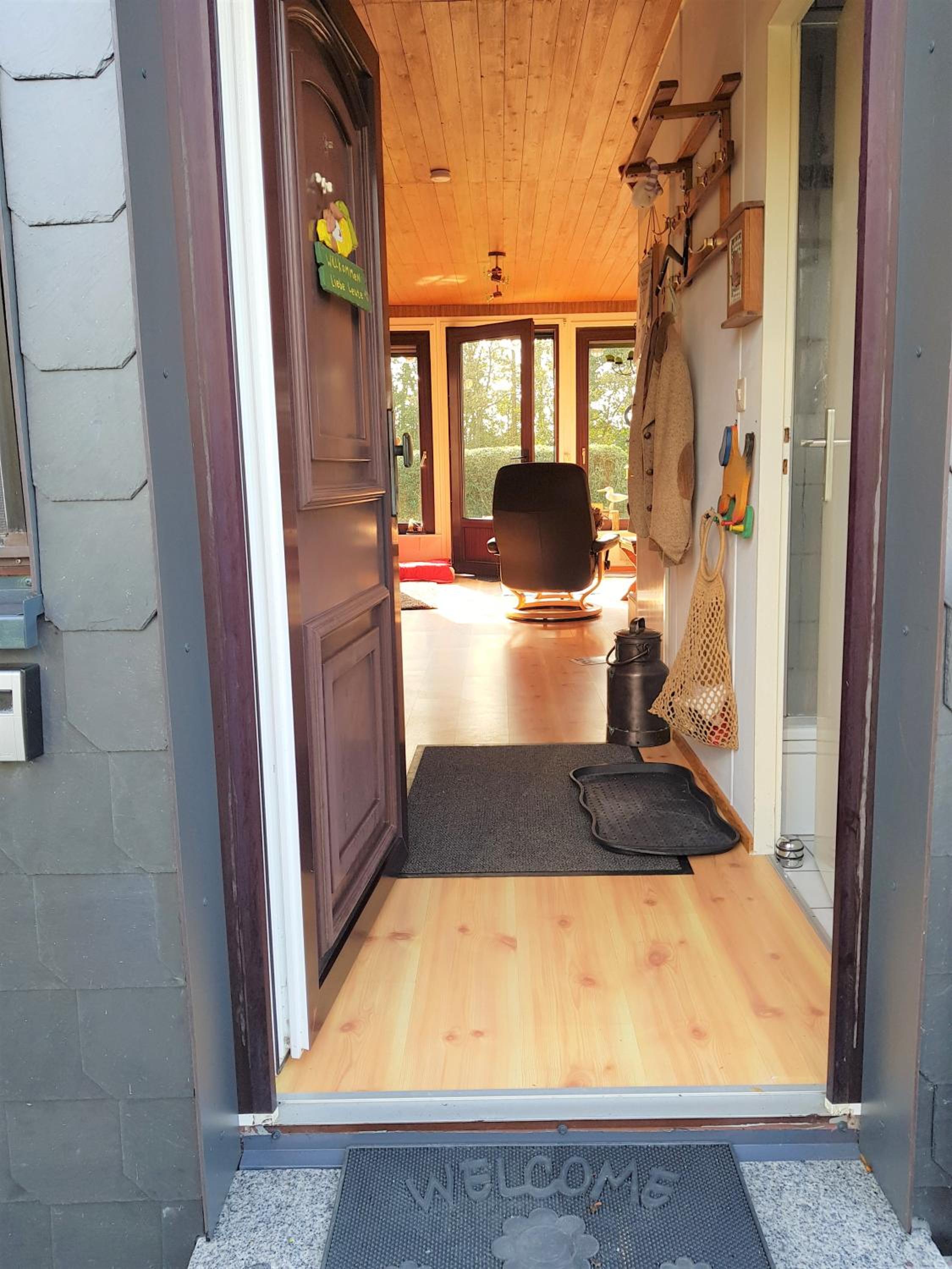 Apartment - Split Level - Photo 1