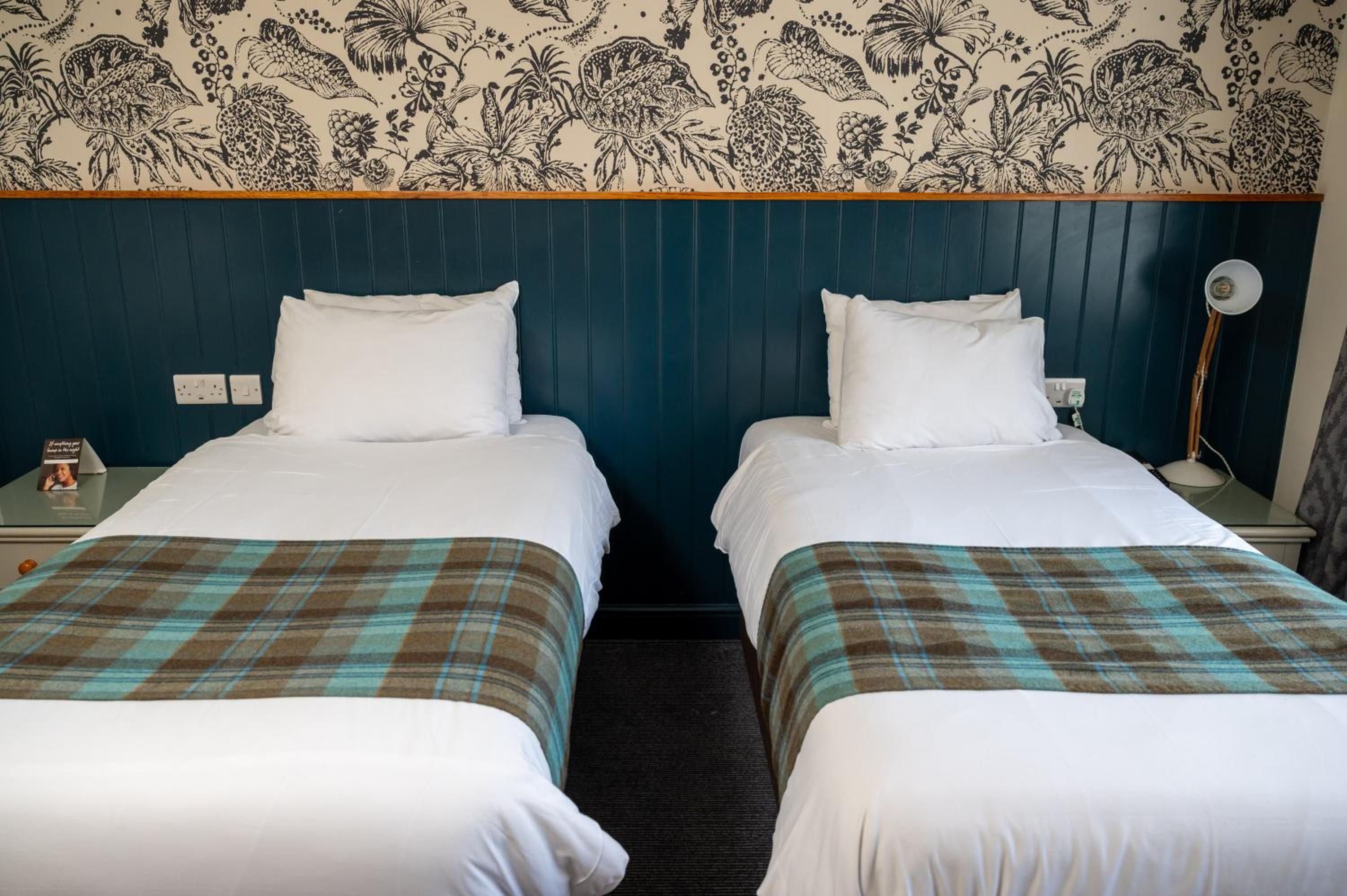 Twin Room - Photo 1
