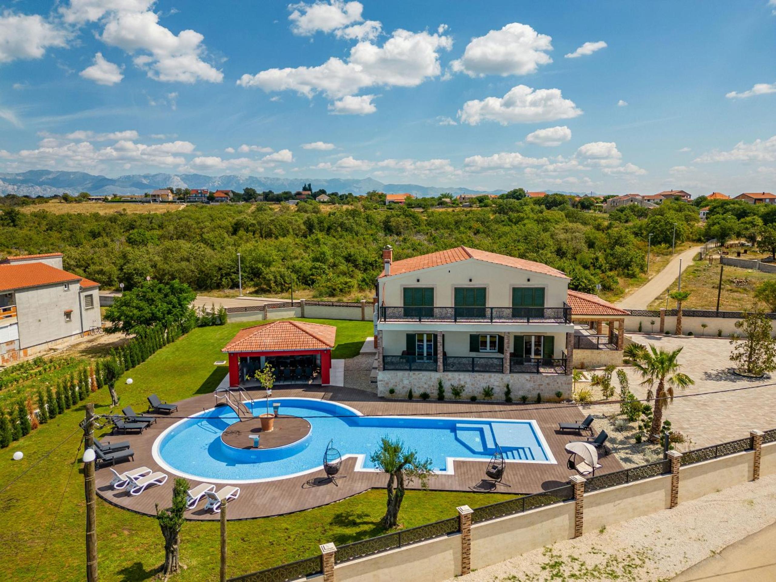 Superior Villa photo 3