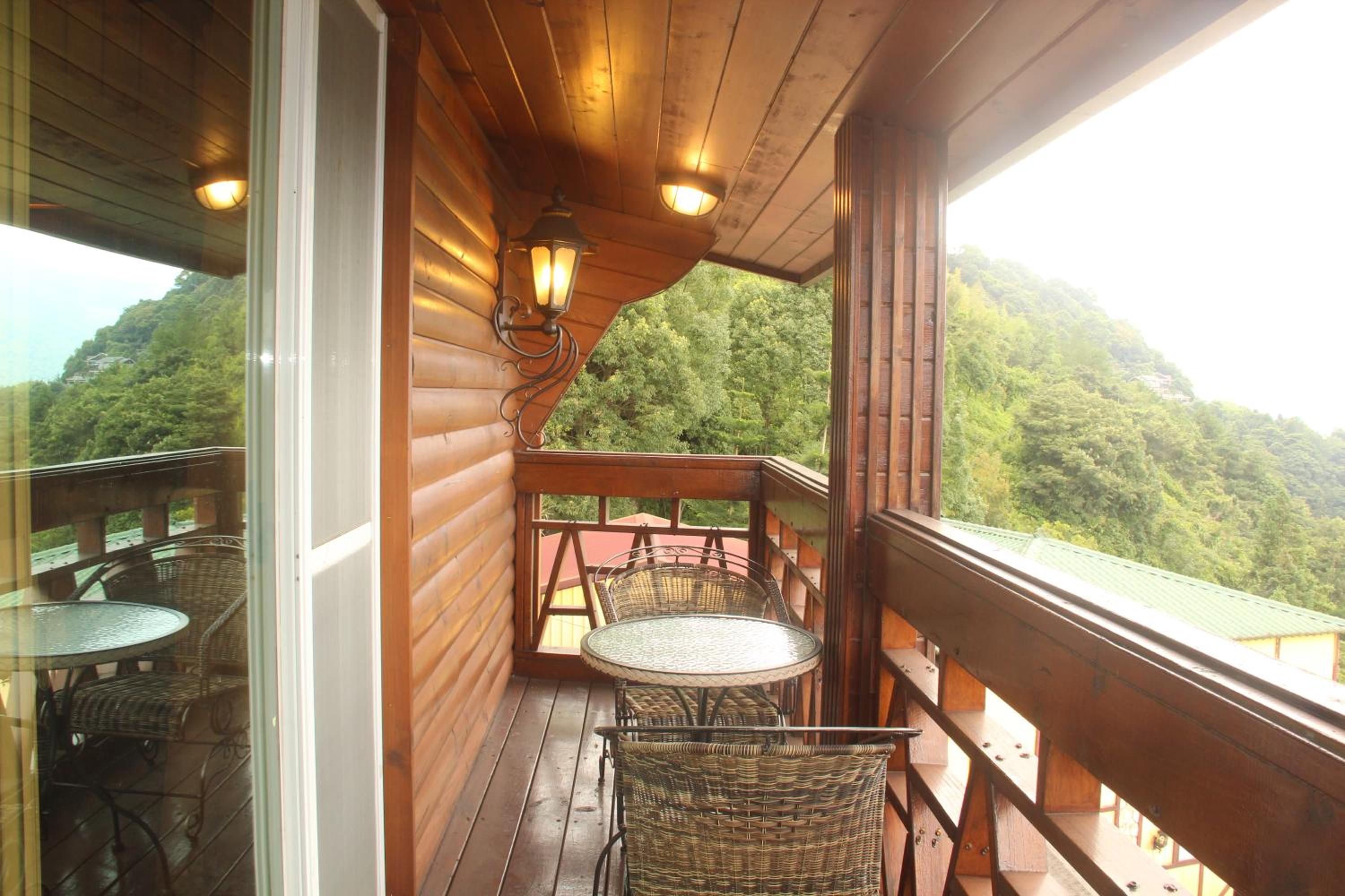 Deluxe Family Suite photo 3