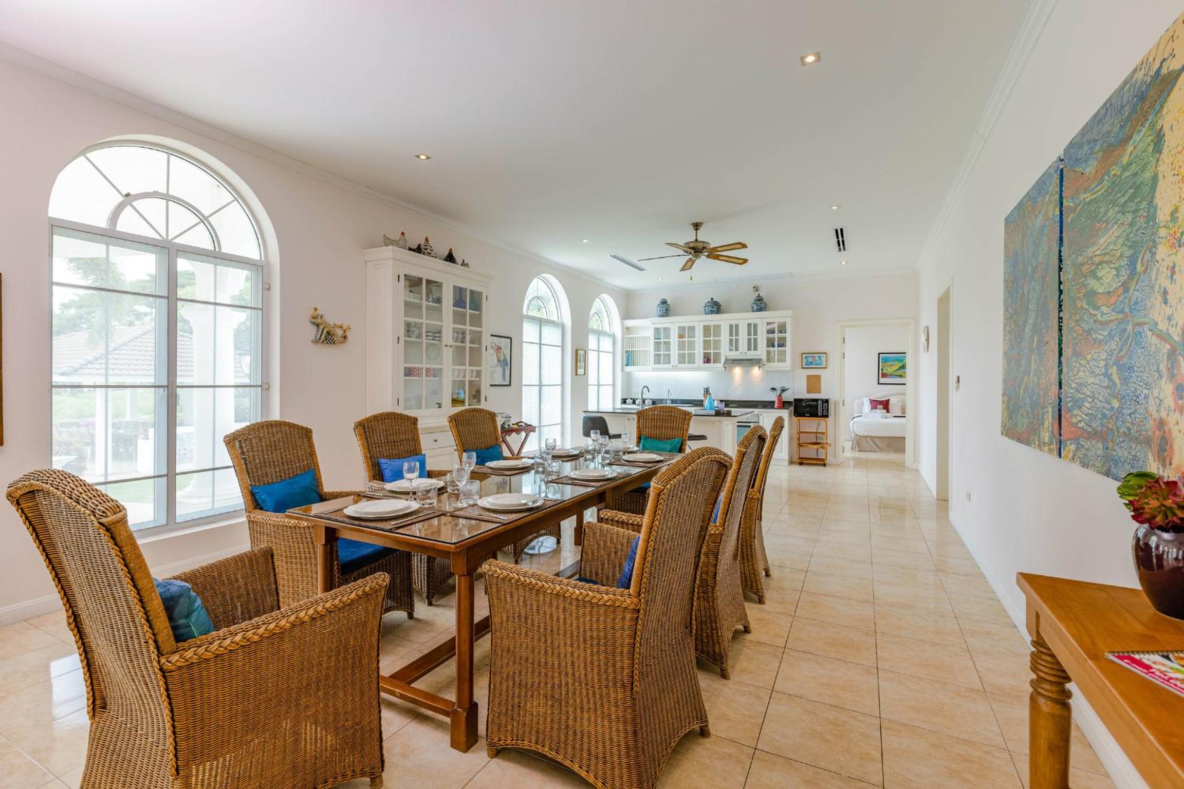 Villa with Private Pool - Photo 47