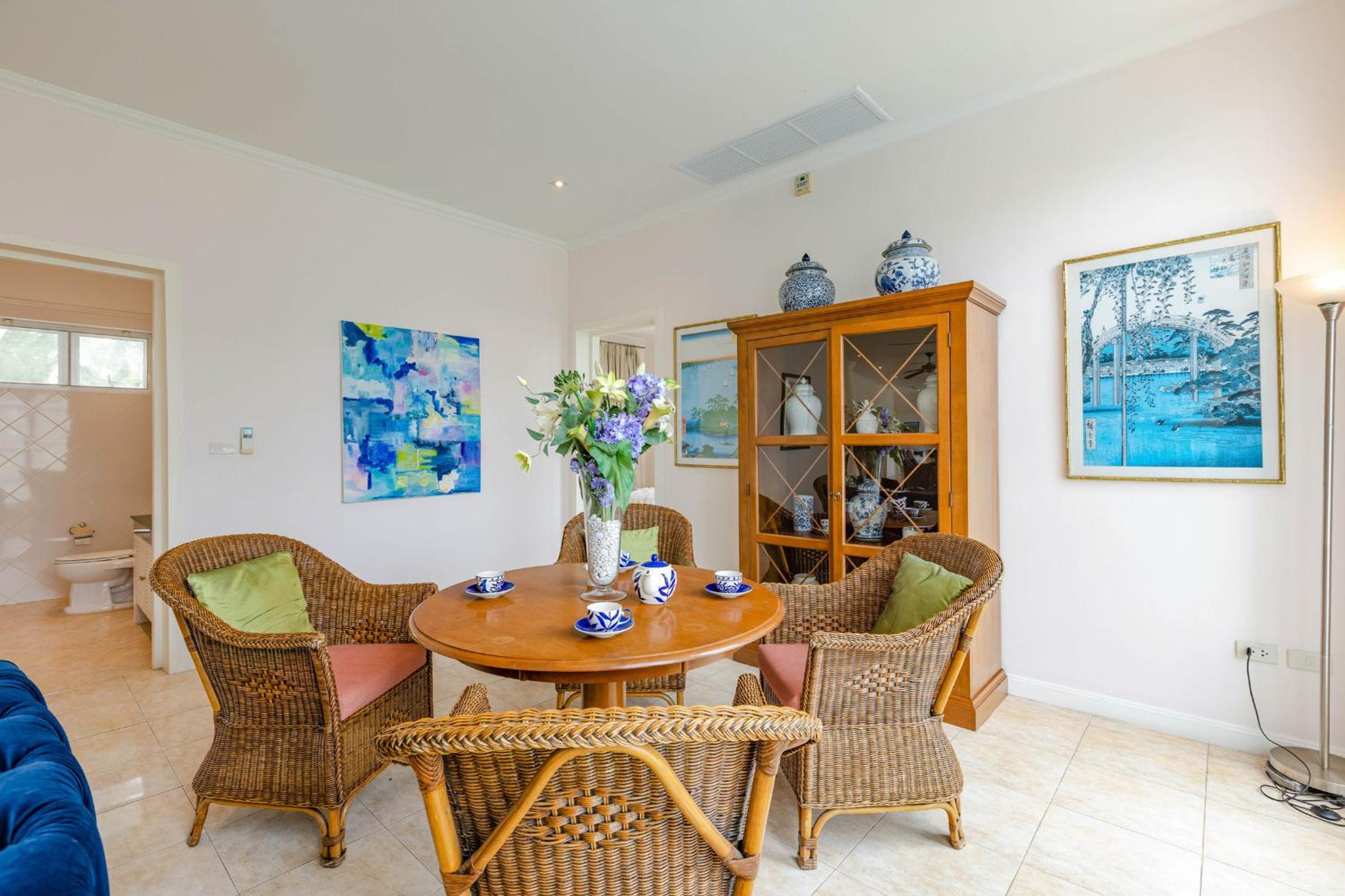 Villa with Private Pool - Photo 43