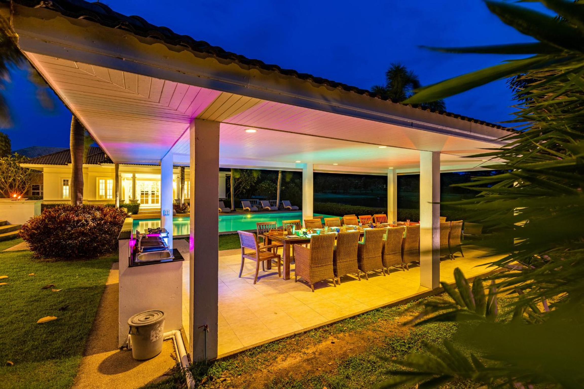 Villa with Private Pool - Photo 6