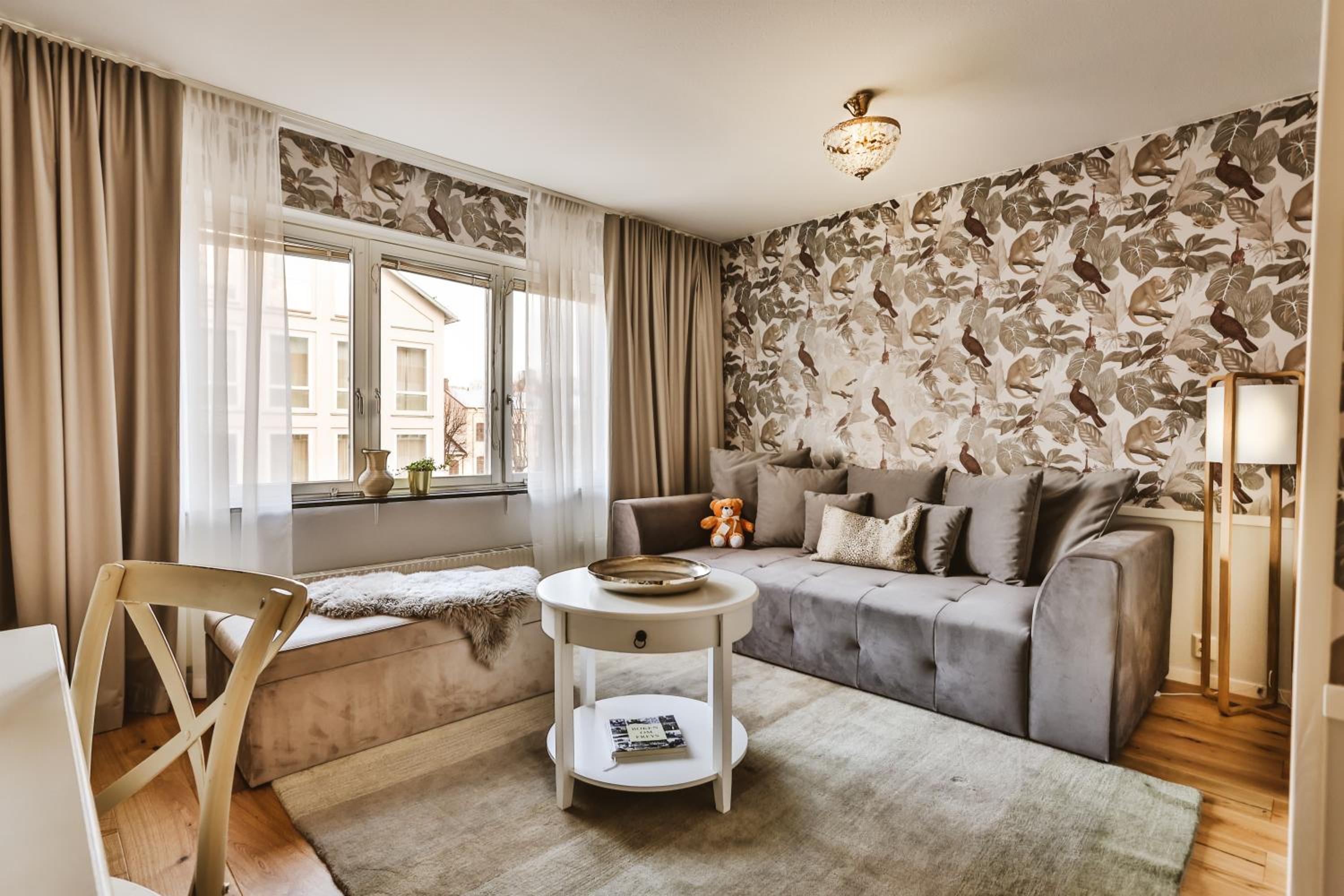 Family Room - Photo 9