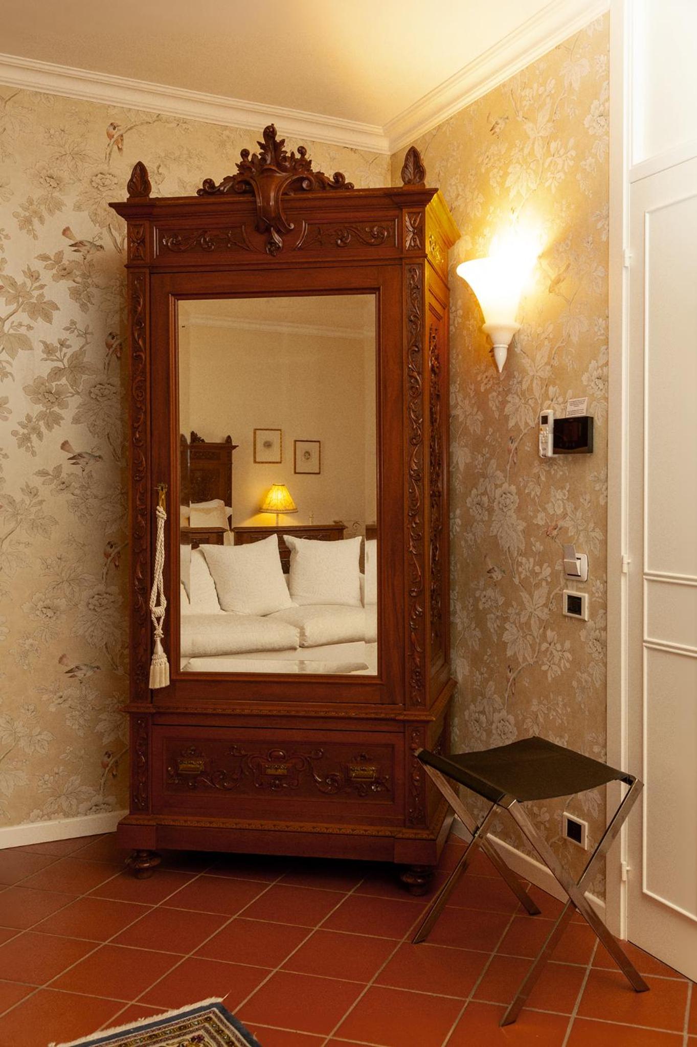 Suite with Garden View photo 3