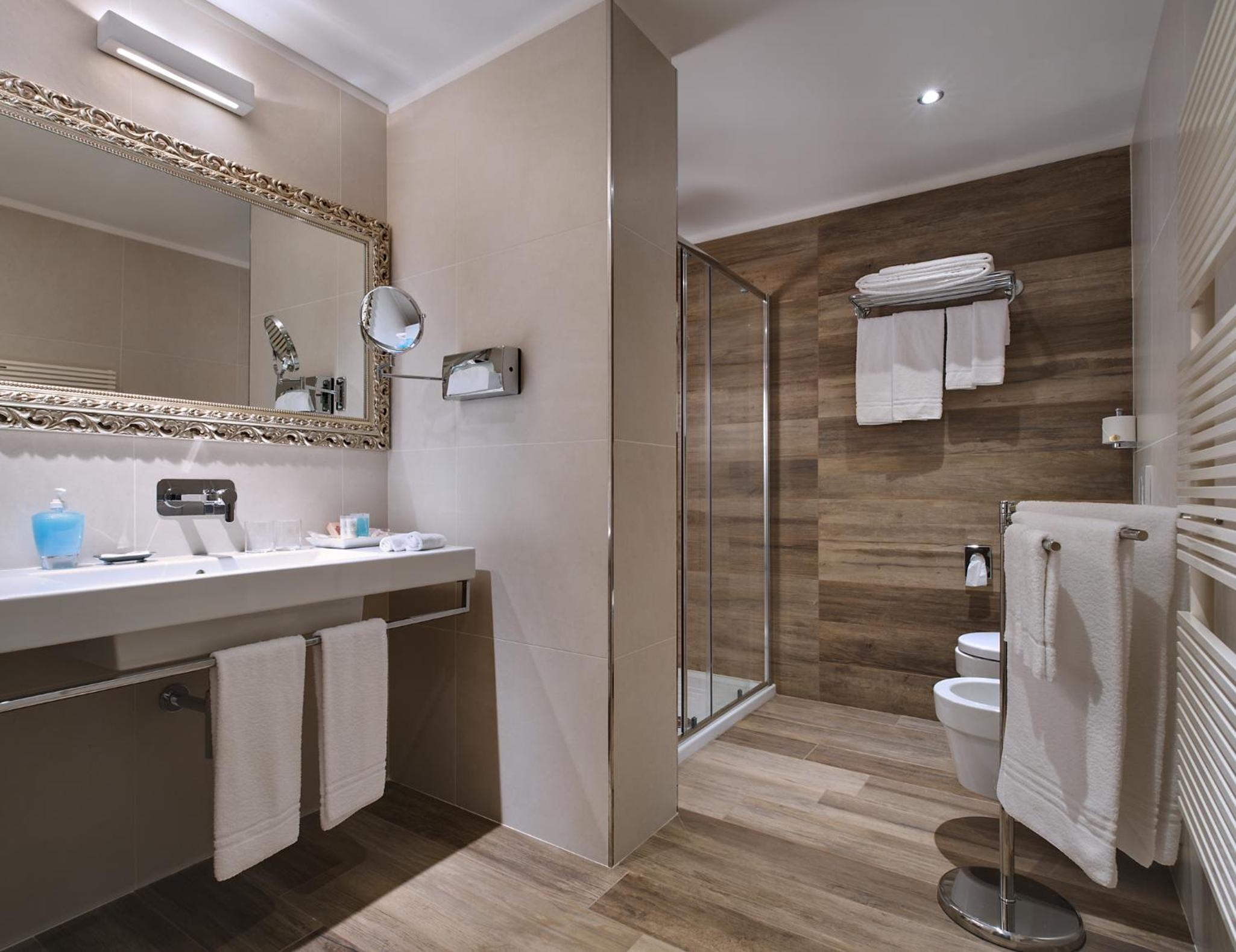 Suite with Balcony photo 2