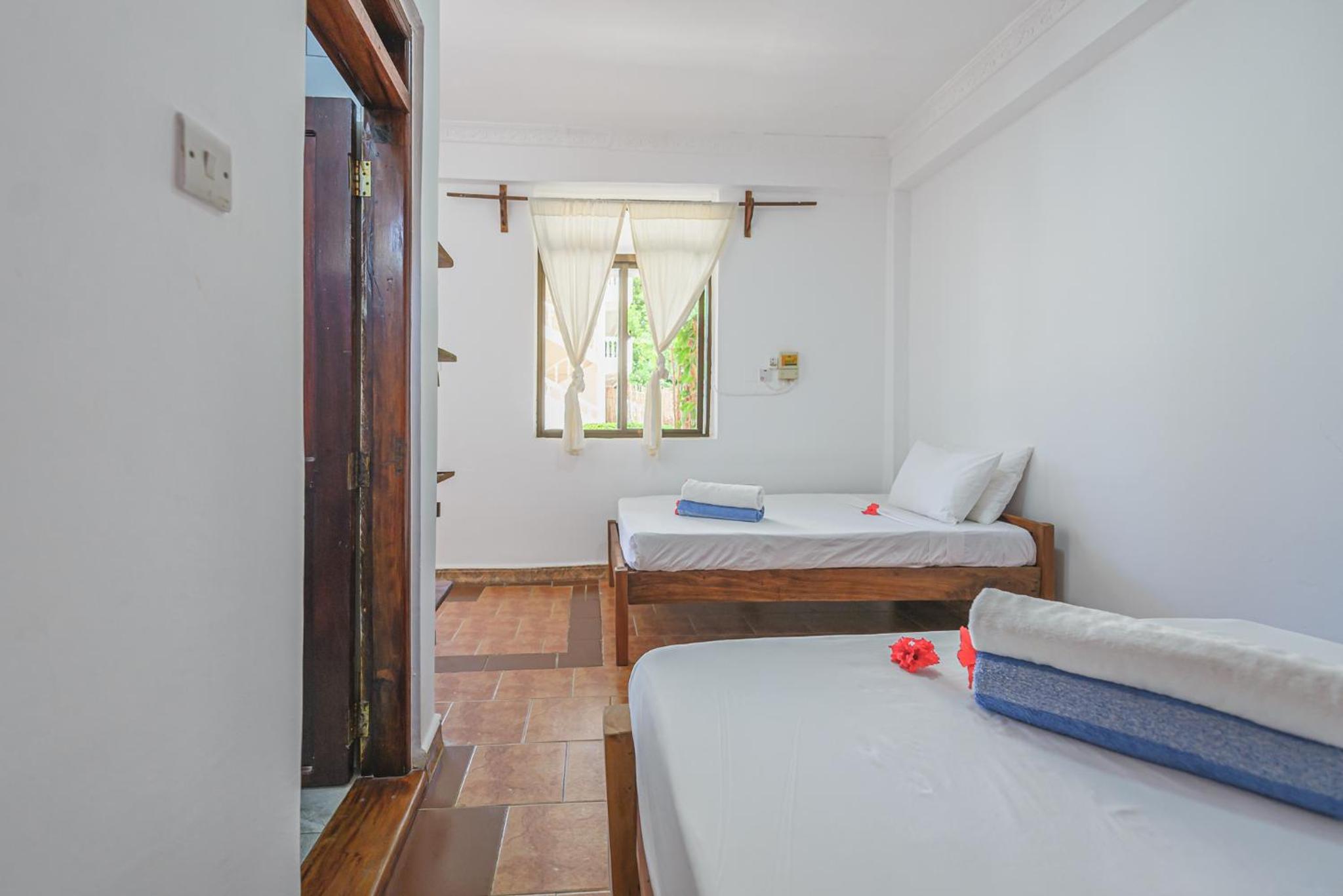 Double Room with Garden View - Photo 5