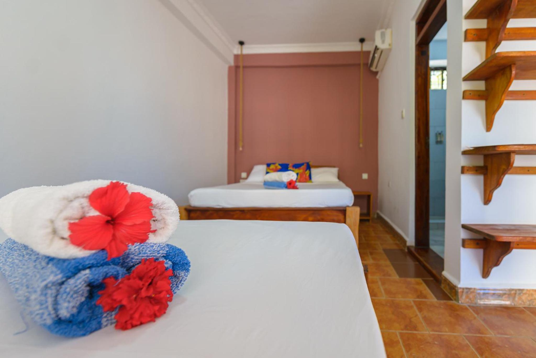Double Room with Garden View - Photo 6