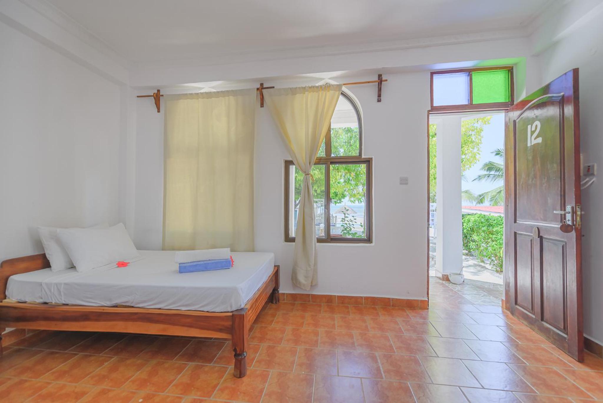 Double Room with Garden View - Photo 2