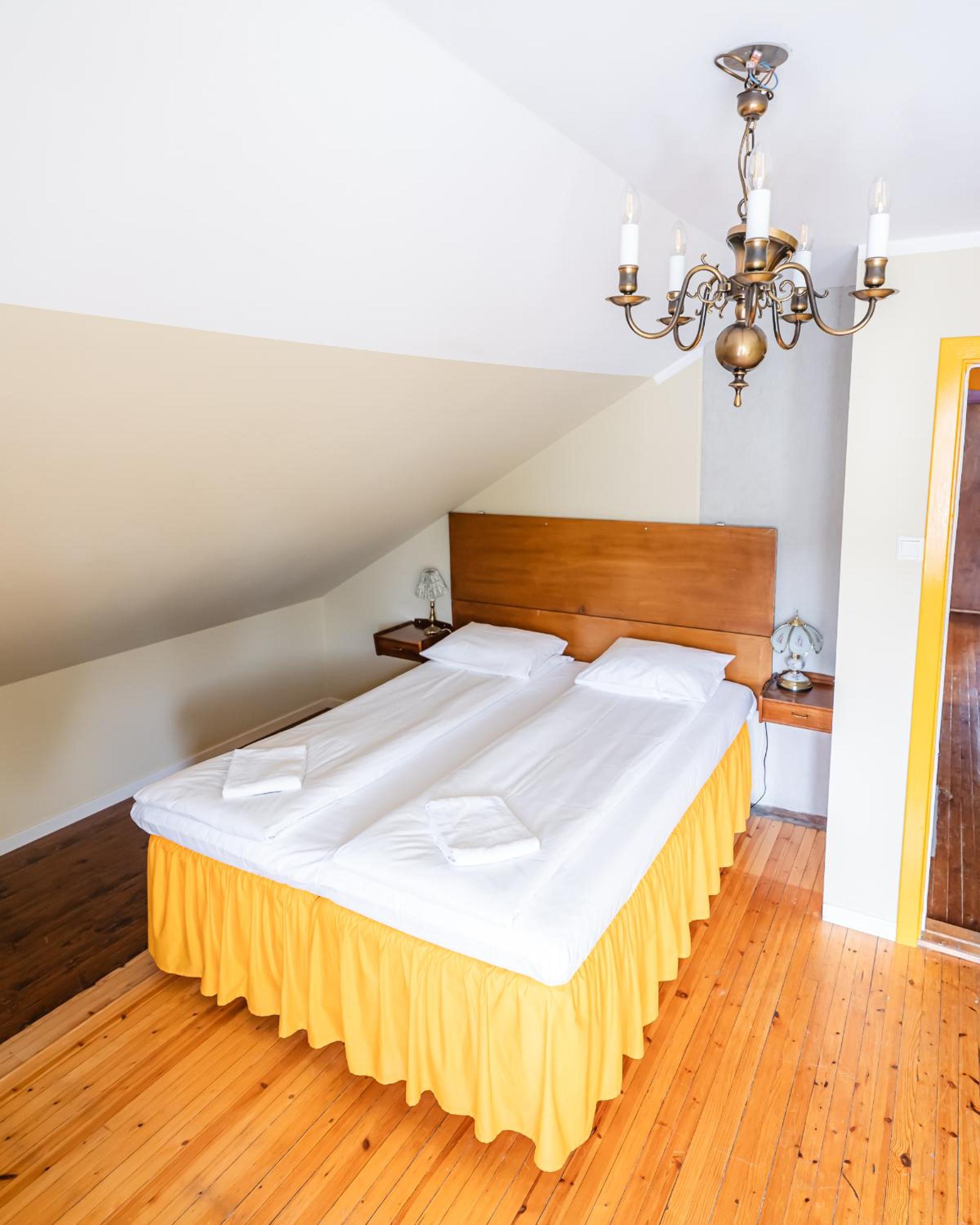 Deluxe Double Room - Photo 9