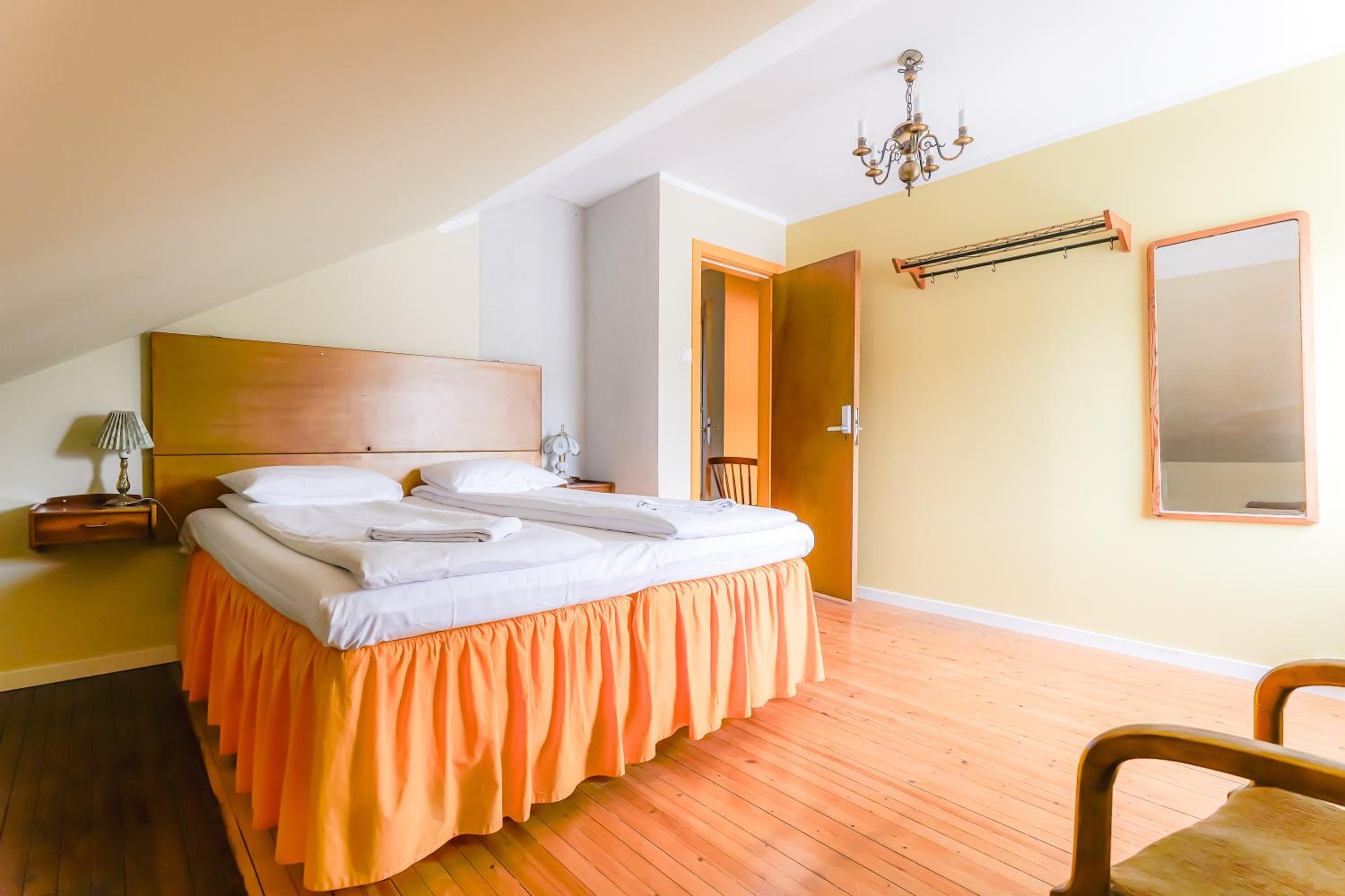 Deluxe Double Room - Photo 10