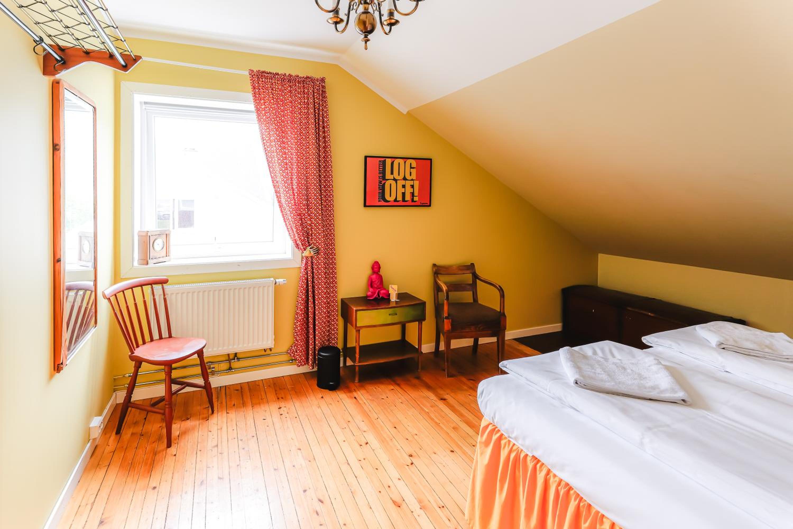 Deluxe Double Room - Photo 11