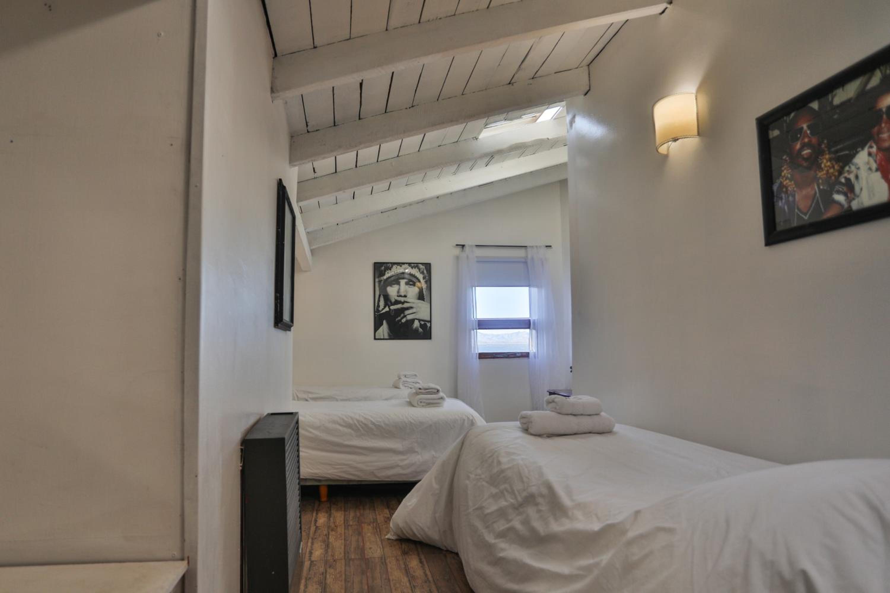 Single Bed in Dormitory Room photo 1