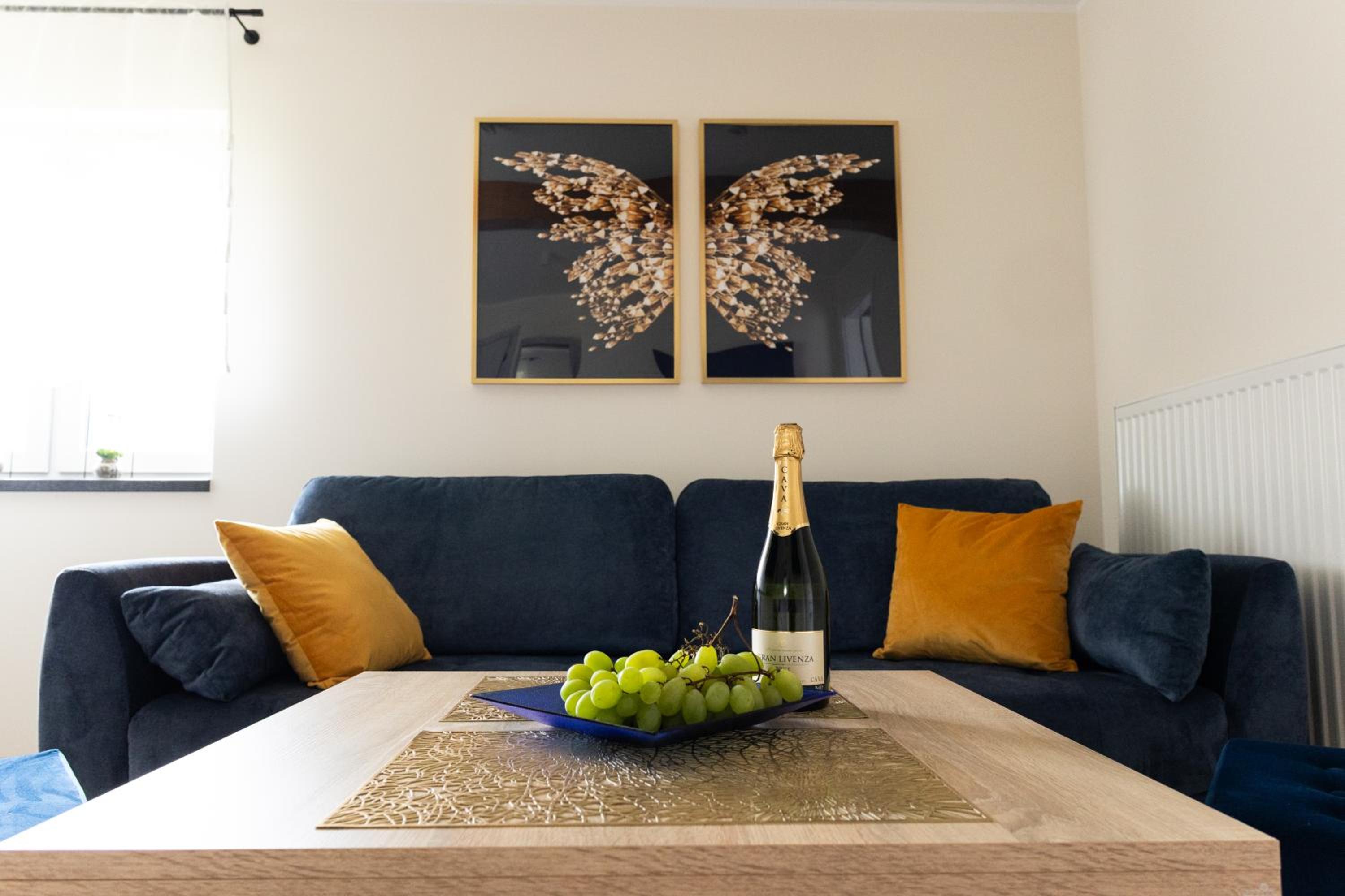 Studio Apartment photo 1