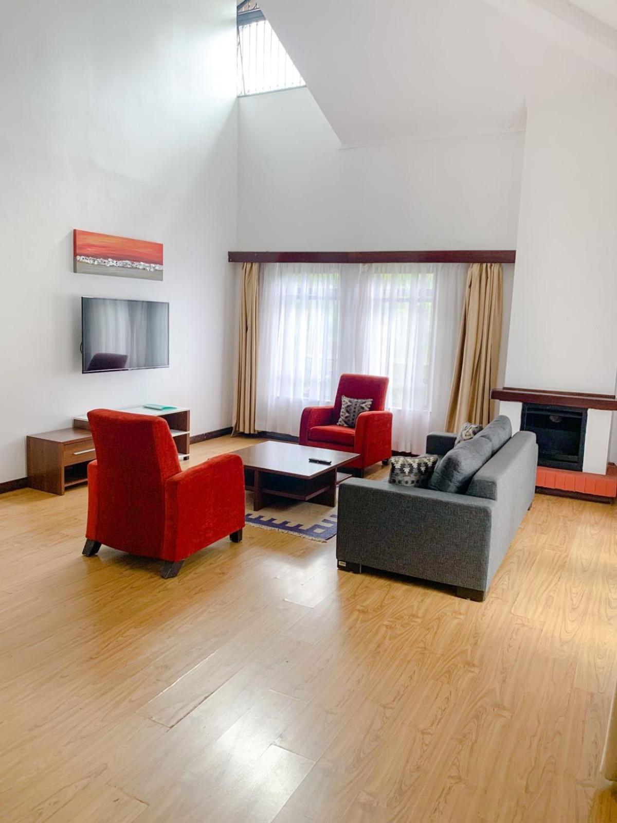 One-Bedroom Deluxe Queen Apartment - Non-Smoking