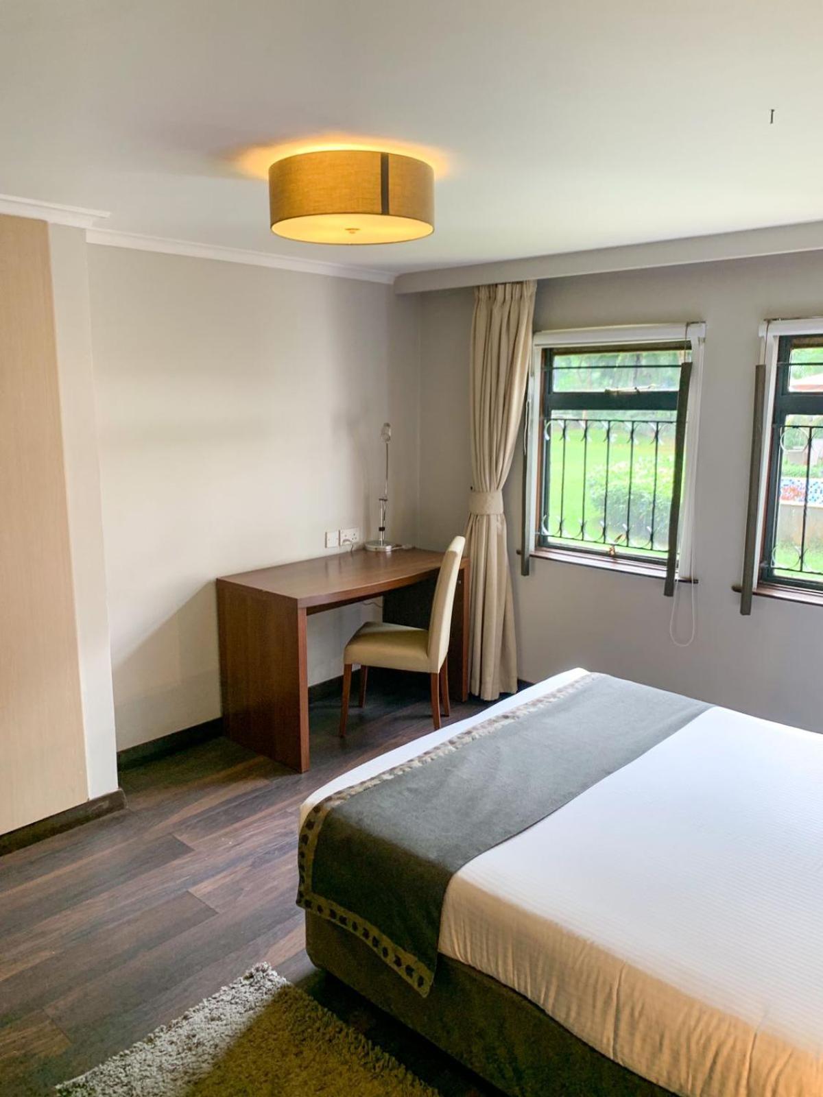 One-Bedroom Deluxe Queen Apartment - Non-Smoking thumbnail 6
