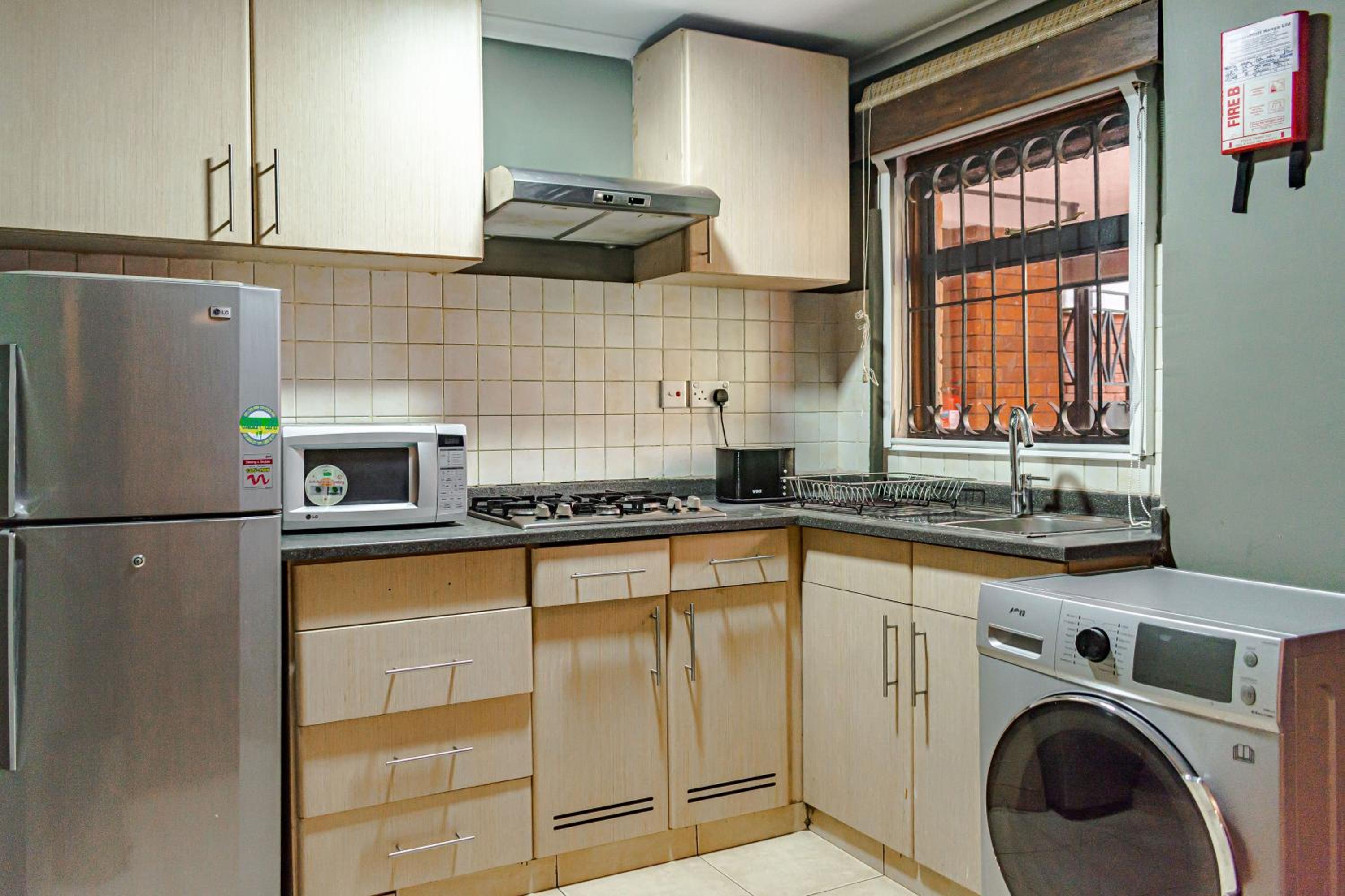 One-Bedroom Deluxe Queen Apartment - Non-Smoking