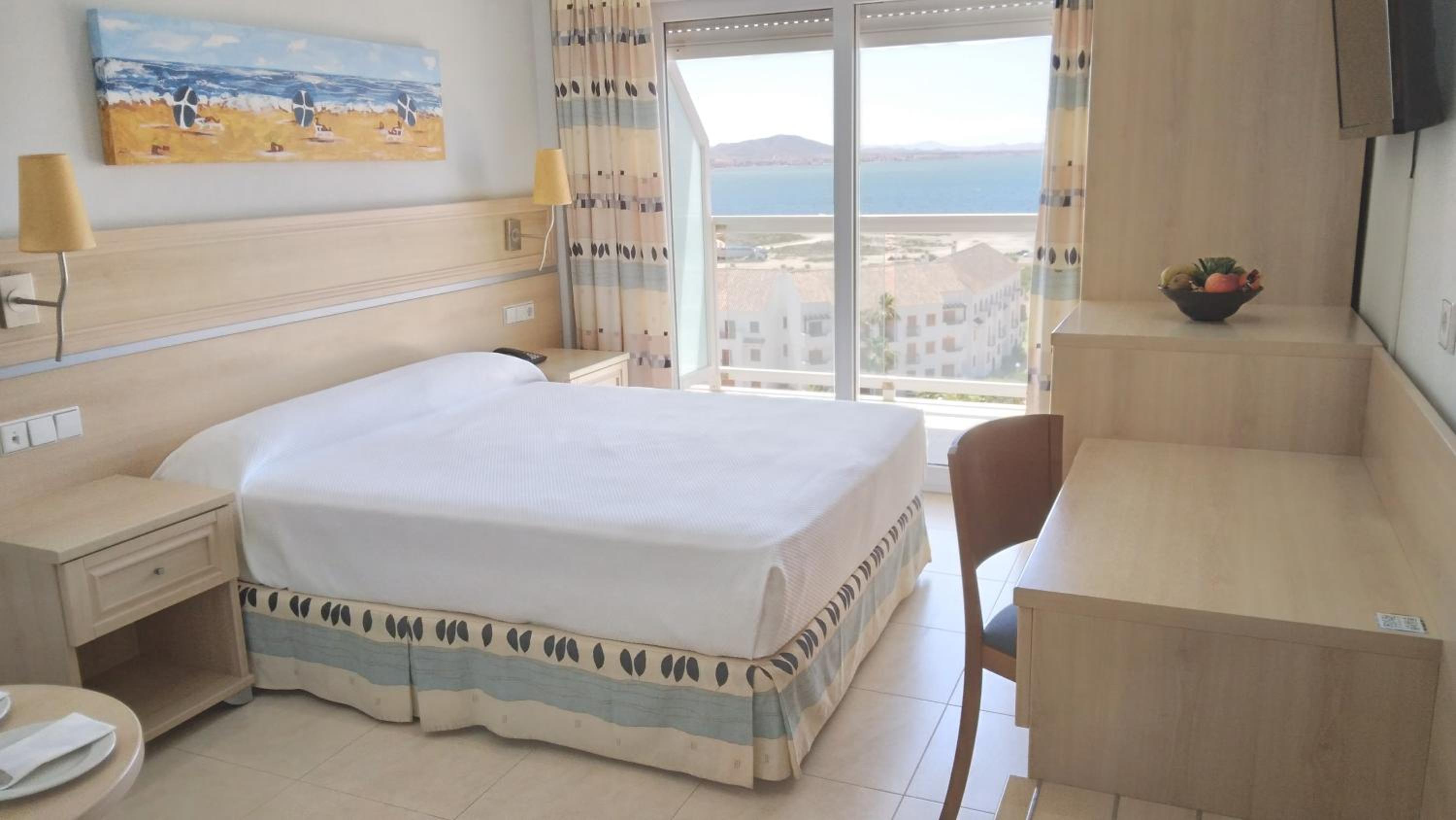 Habitación Doble con Balcón y Vista al Mar