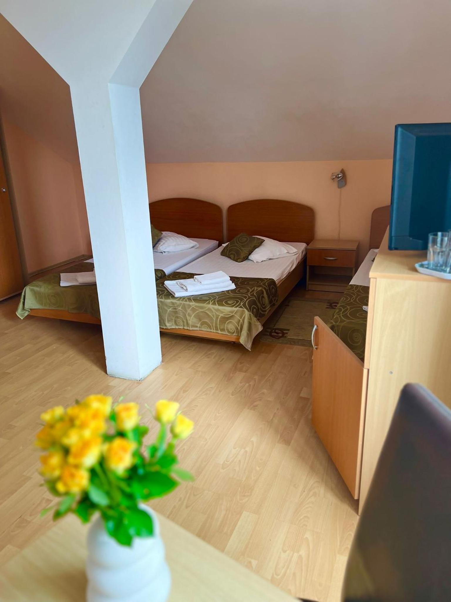 Comfort Triple Room - Photo 5