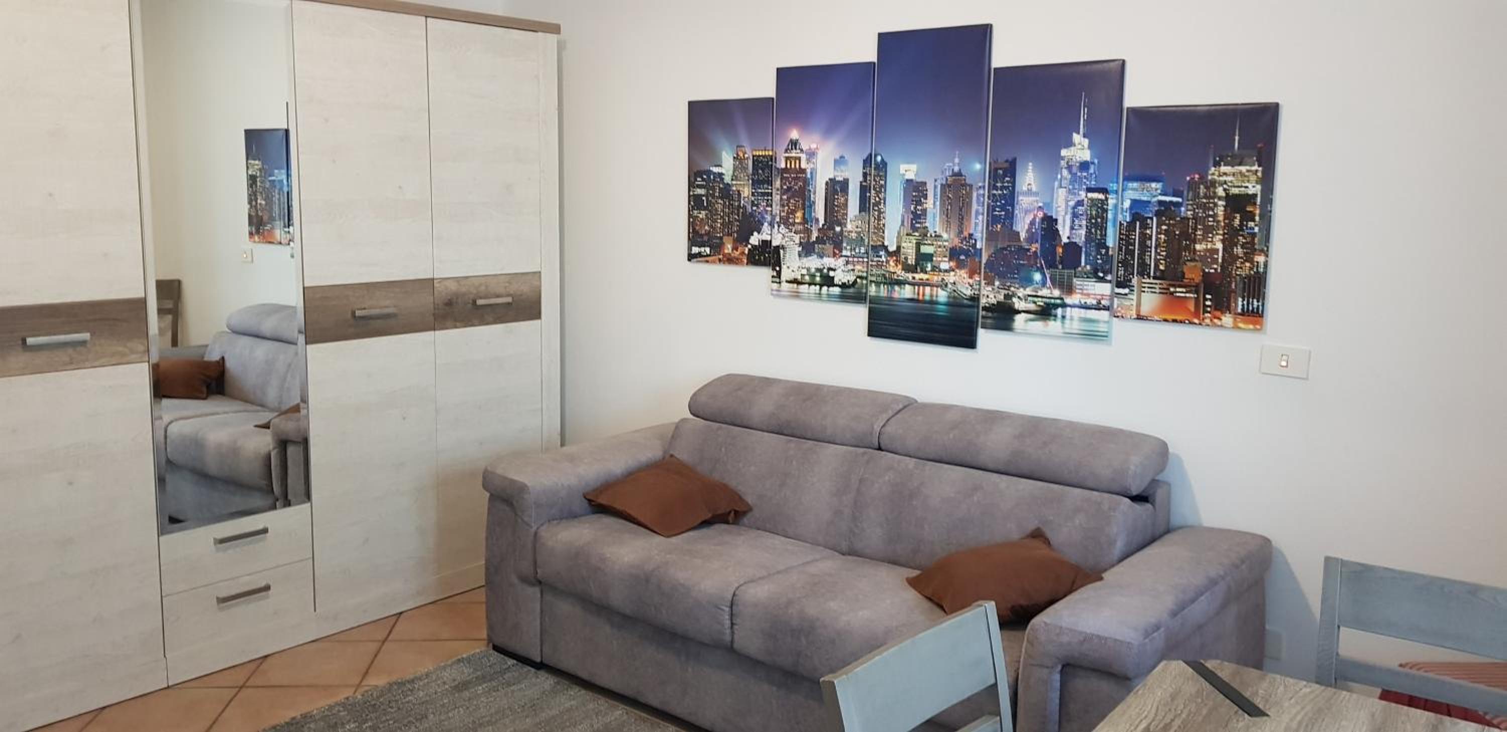 One-Bedroom Apartment